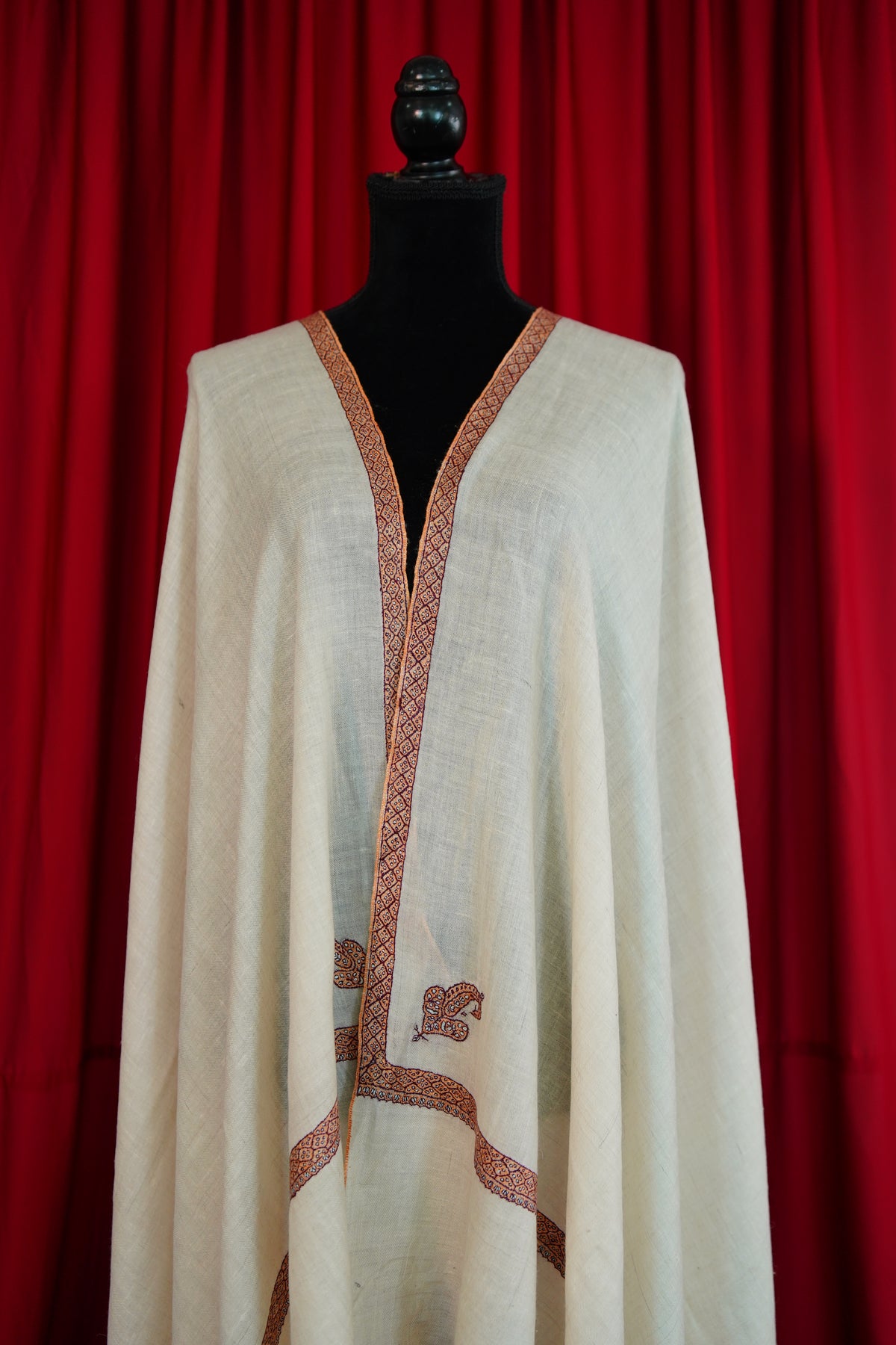 white GI embroidery pashmina shawl 0297