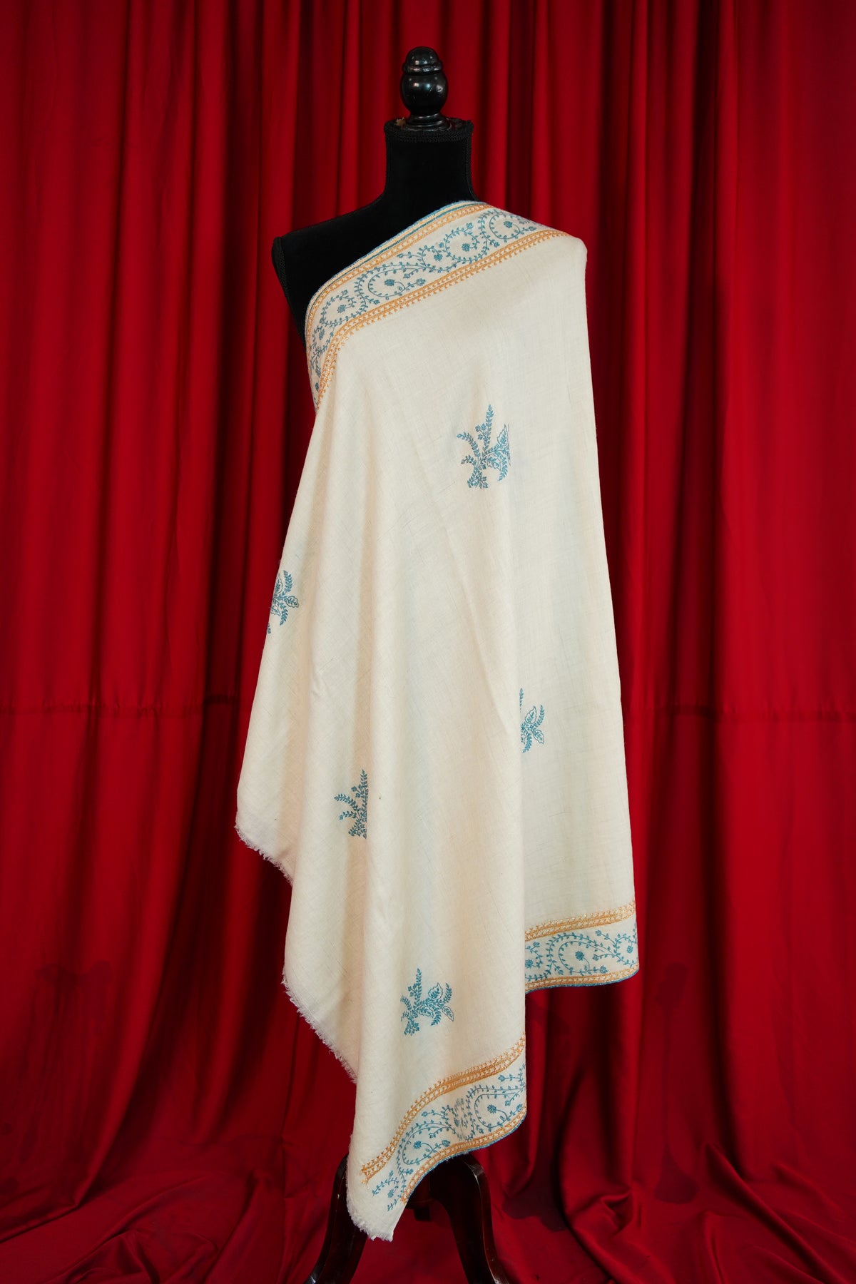 pure white GI butis embroidery pashmina shawl 0300