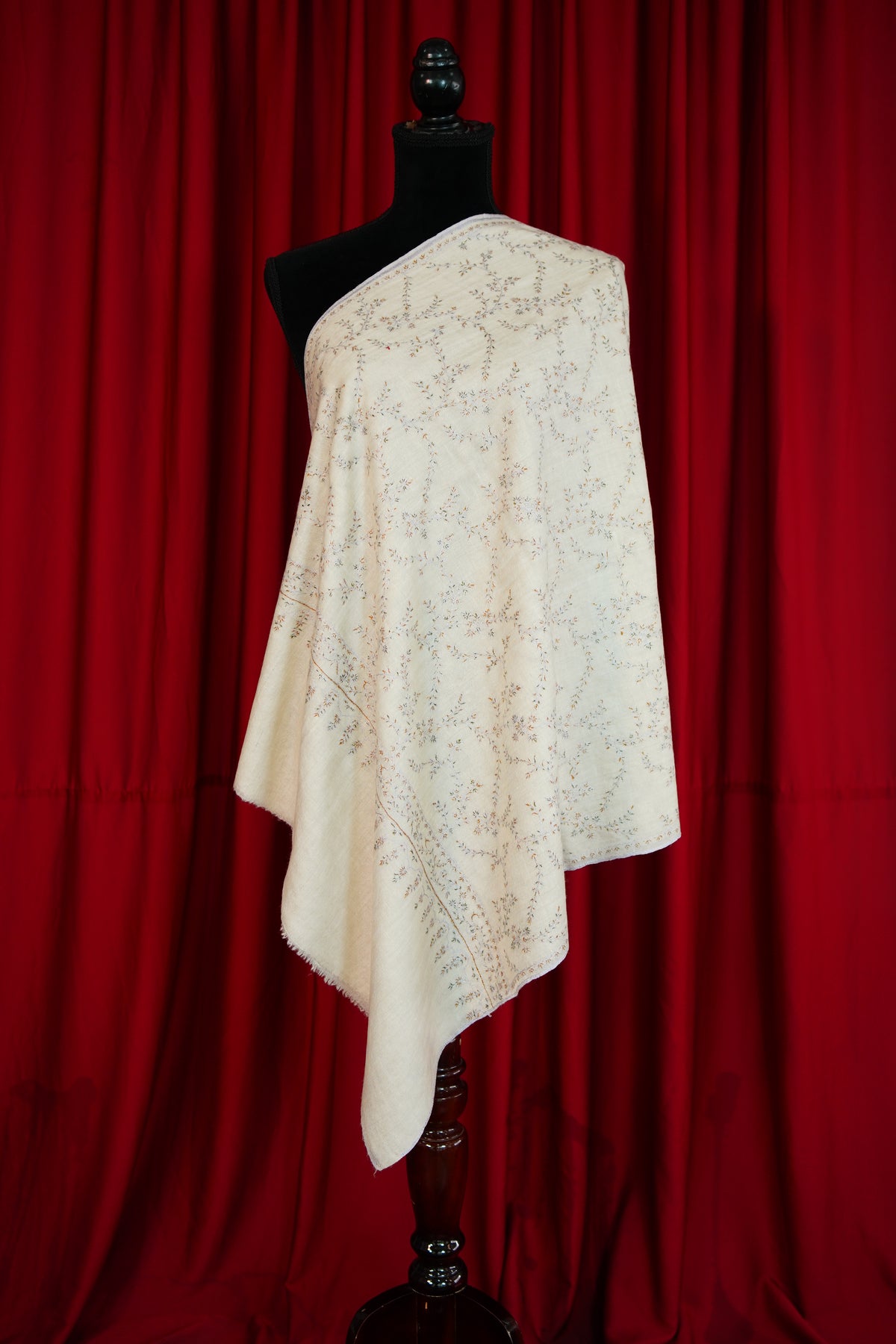 white GI jaali embroidery pashmina stole 0302