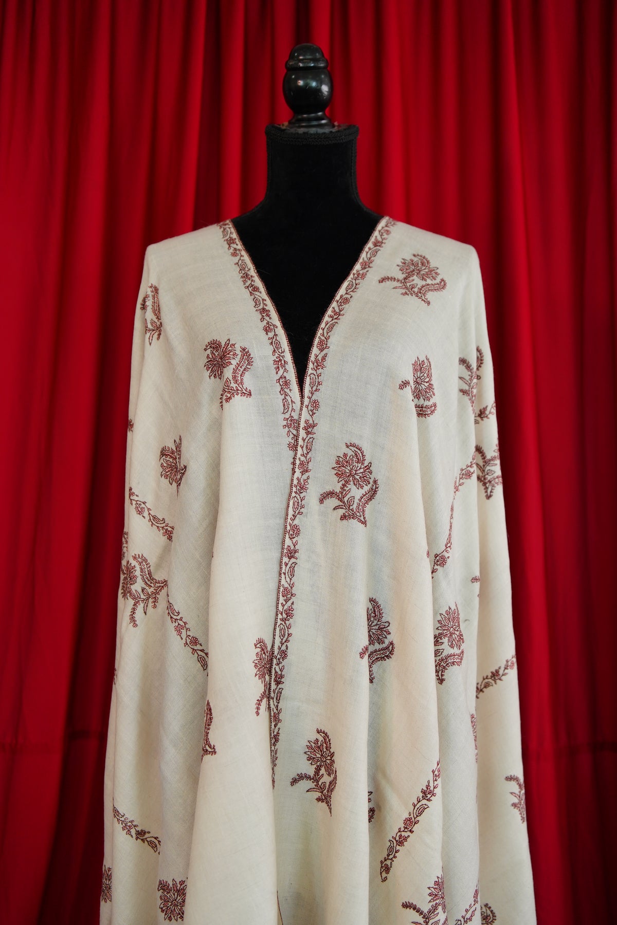 white GI butis embroidery pashmina shawl 0310