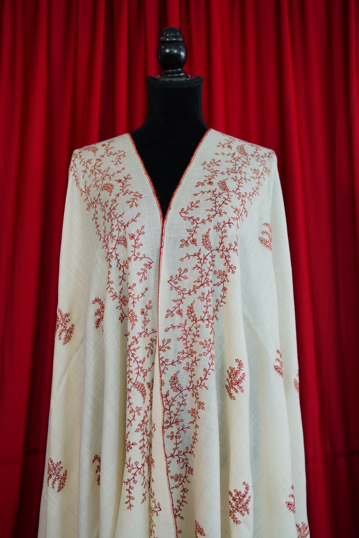 pure white GI butis embroidery pashmina shawl 0311