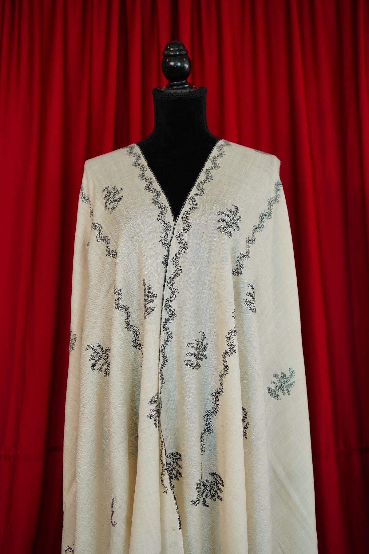 pure white GI butis embroidery pashmina shawl 0314