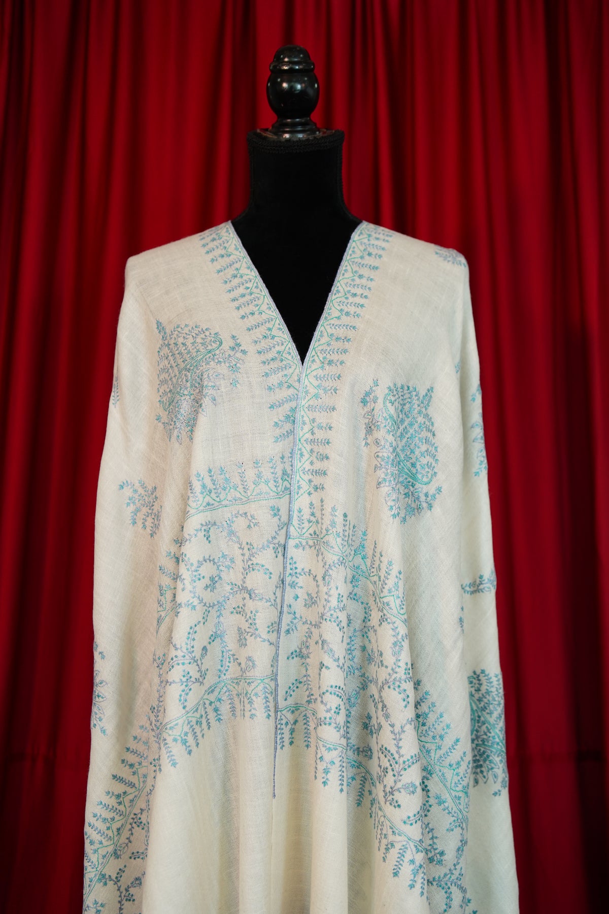 white GI butis embroidery pashmina shawl 0353