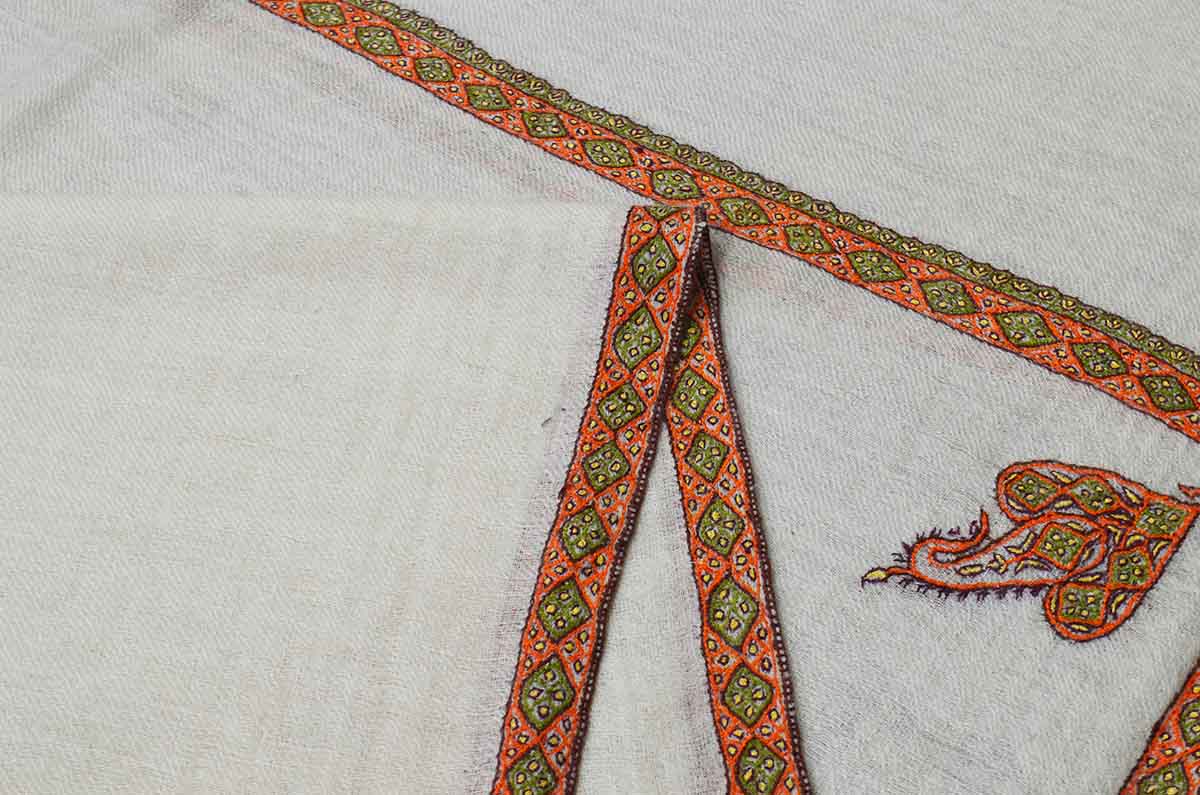 small embroidery GI shawl - 4692