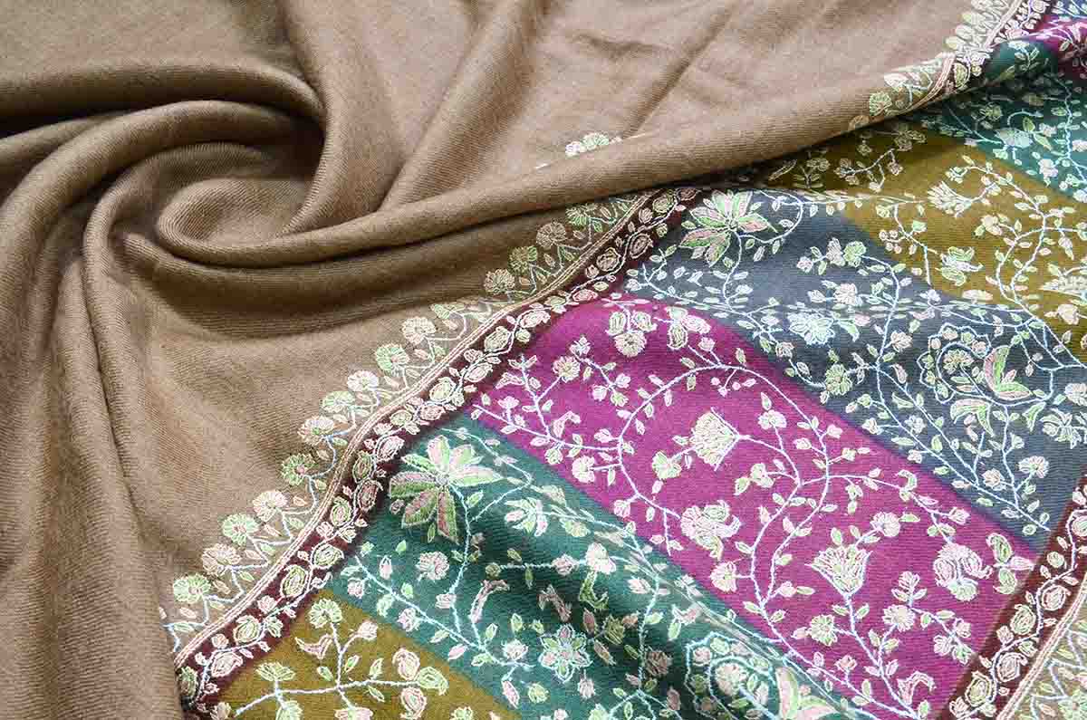 Booti embroidery shawl - 4697