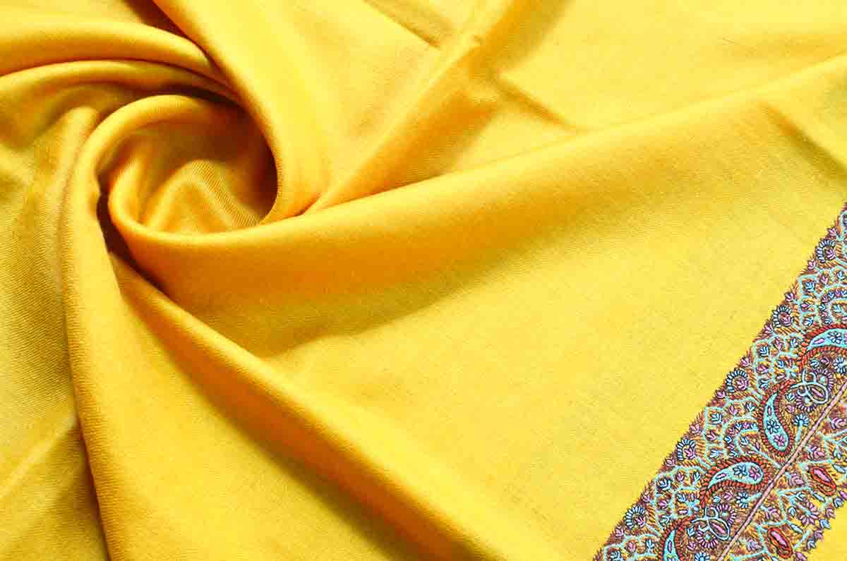 Medium emb. shawl - 4794