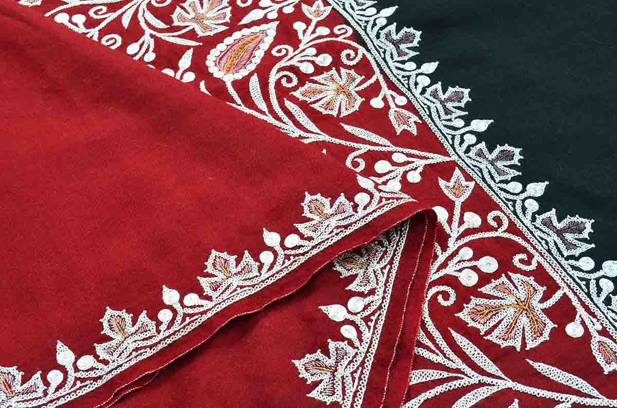 red tilla emb. shawl - 4902