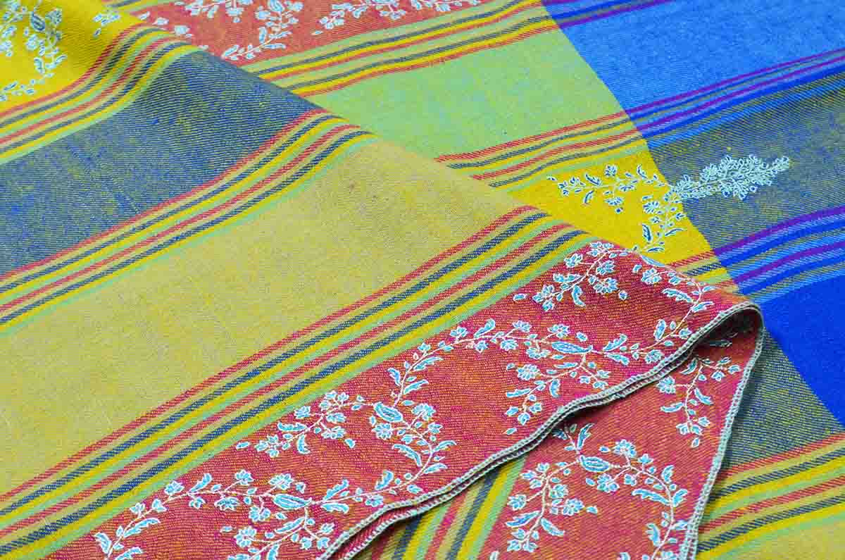 multicoloured emb. shawl - 4918