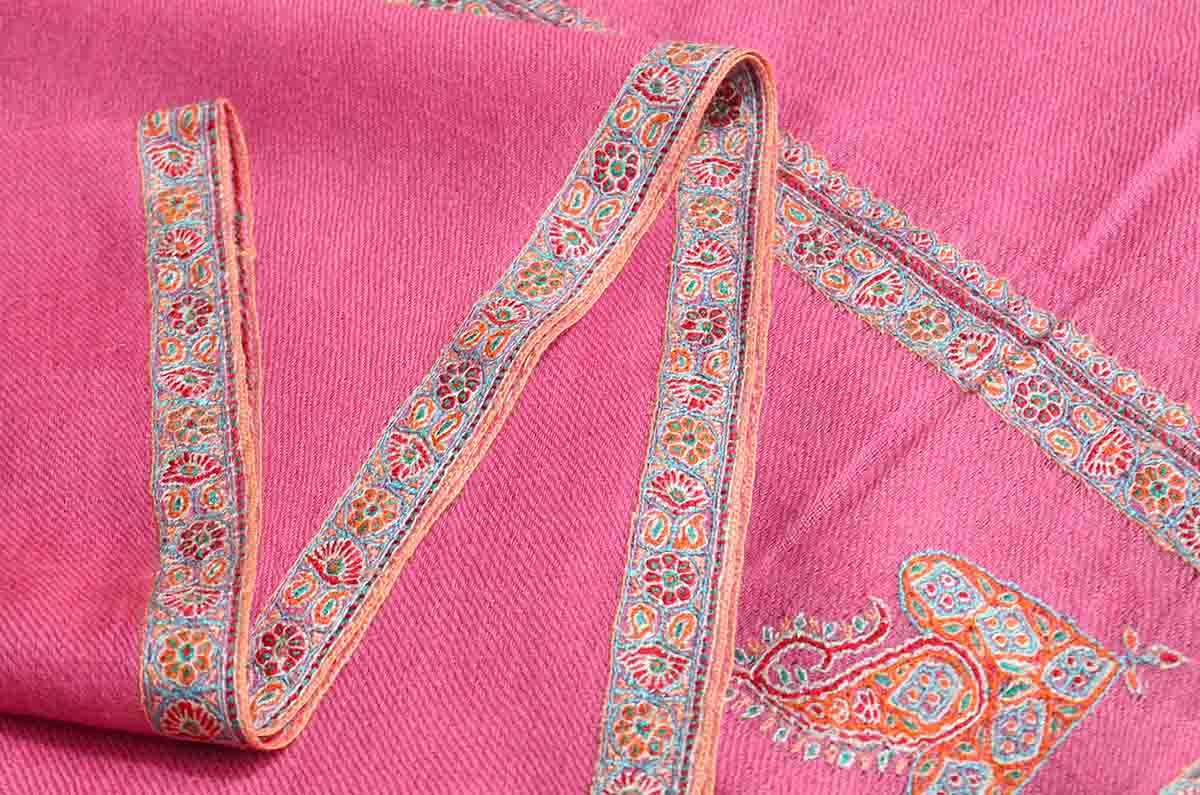 Small embroidery shawl-5049