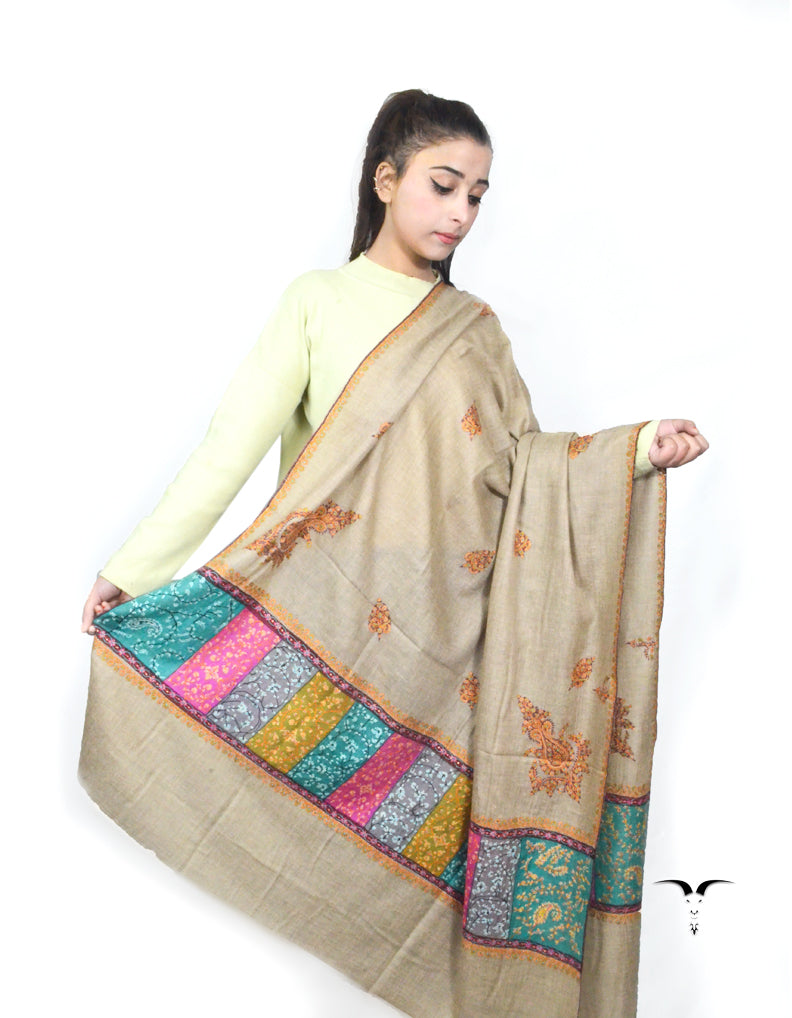 Natural Pashmina With Multicoloured Patch Border & Sozni Work 5699