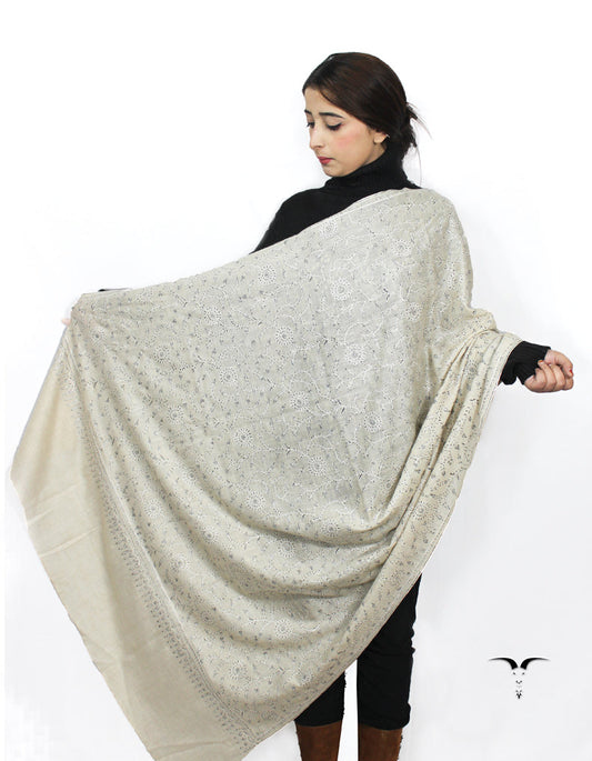 Silver Pashmina With Sozni Work 5723