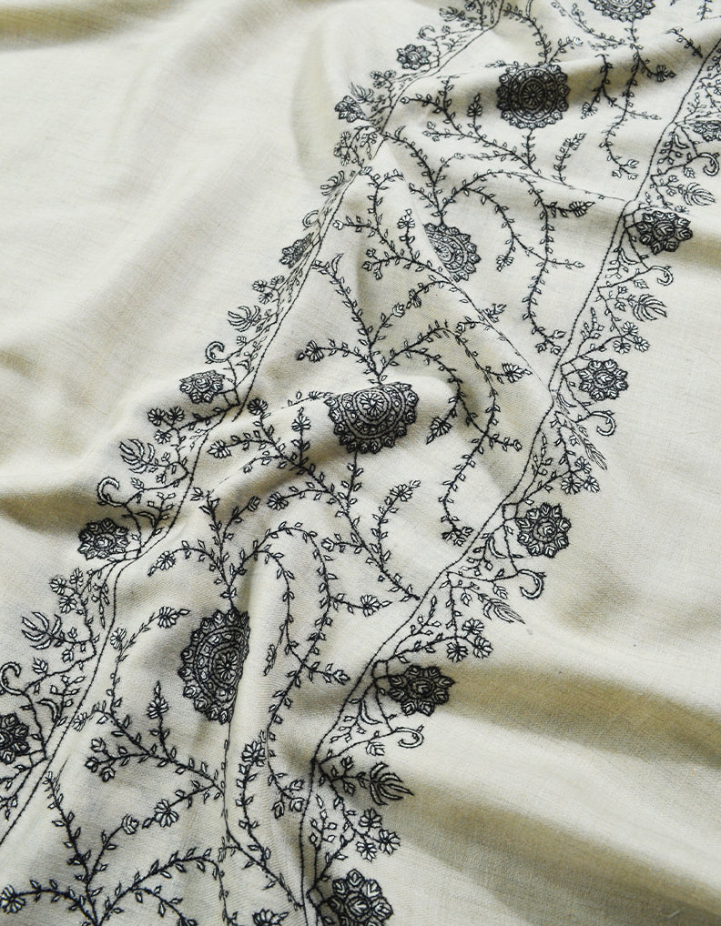 Creamy White Men Embroidery Pashmina Shawl 8105