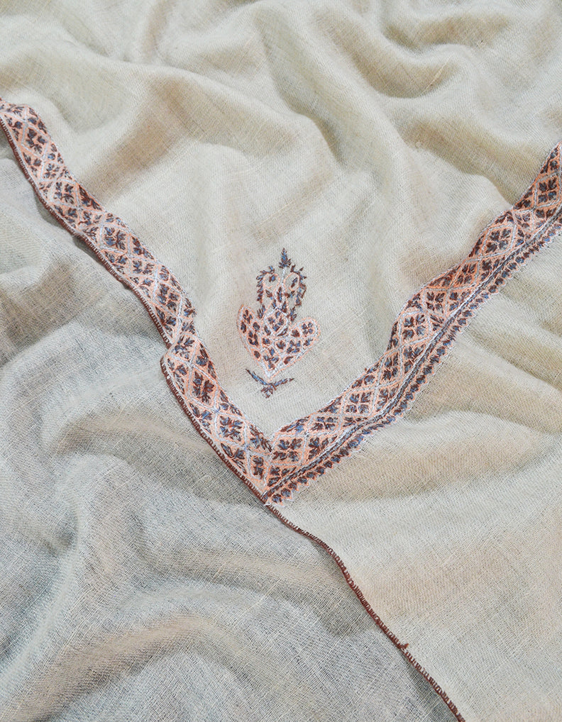white men's embroidery pashmina shawl 8176