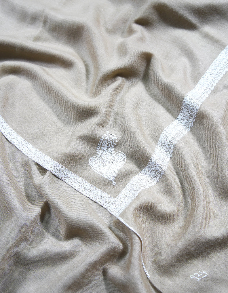 creamy natural embroidery Pashmina shawl 8690