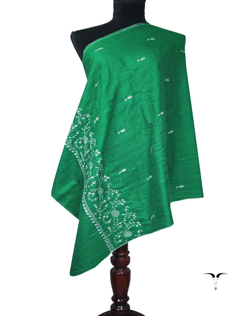 green butis embroidery pashmina stole 9352