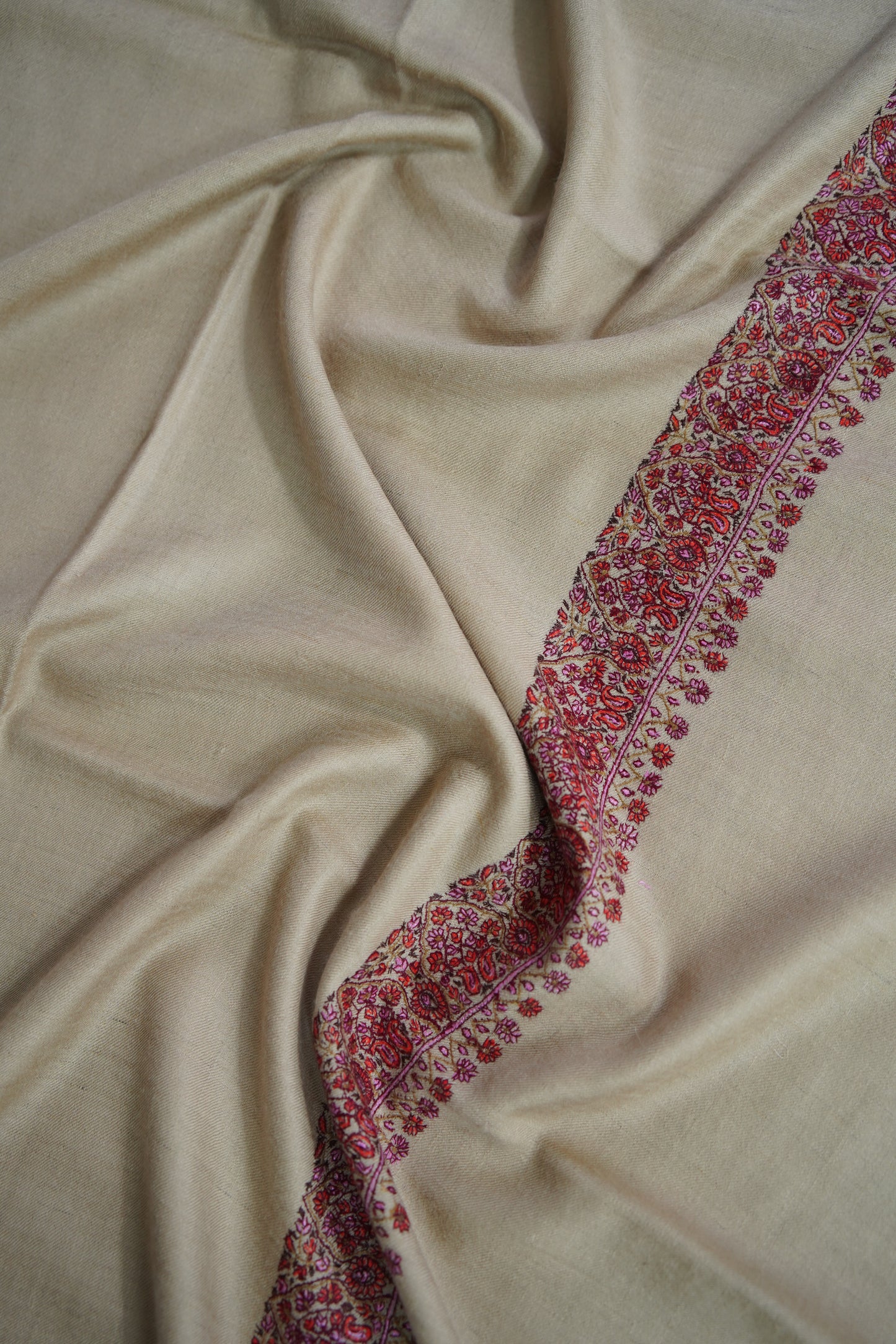Egg GI embroidery pashmina shawl 9488