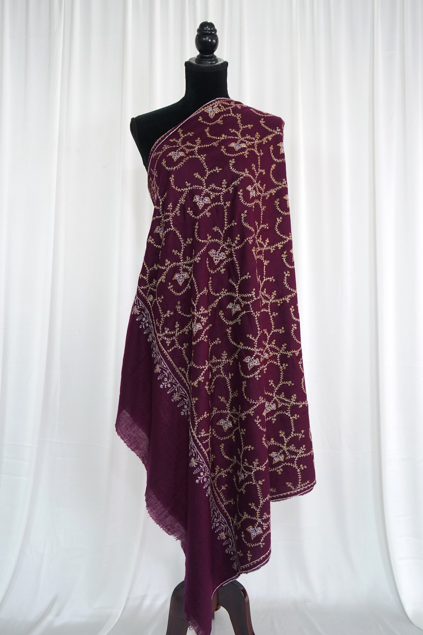 Aubergine GI jaali embroidery pashmina shawl 9496