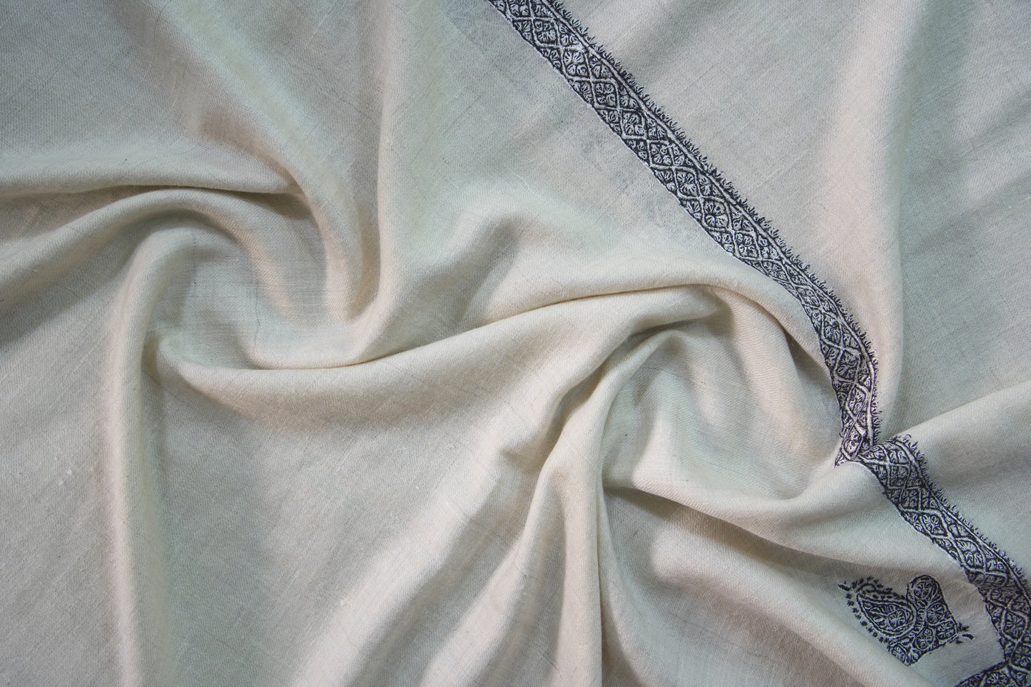 pearl white GI embroidery pashmina shawl 9524