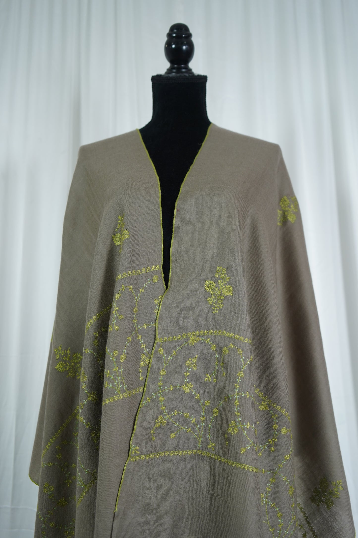 natural butis embroidery pashmina stole 9538
