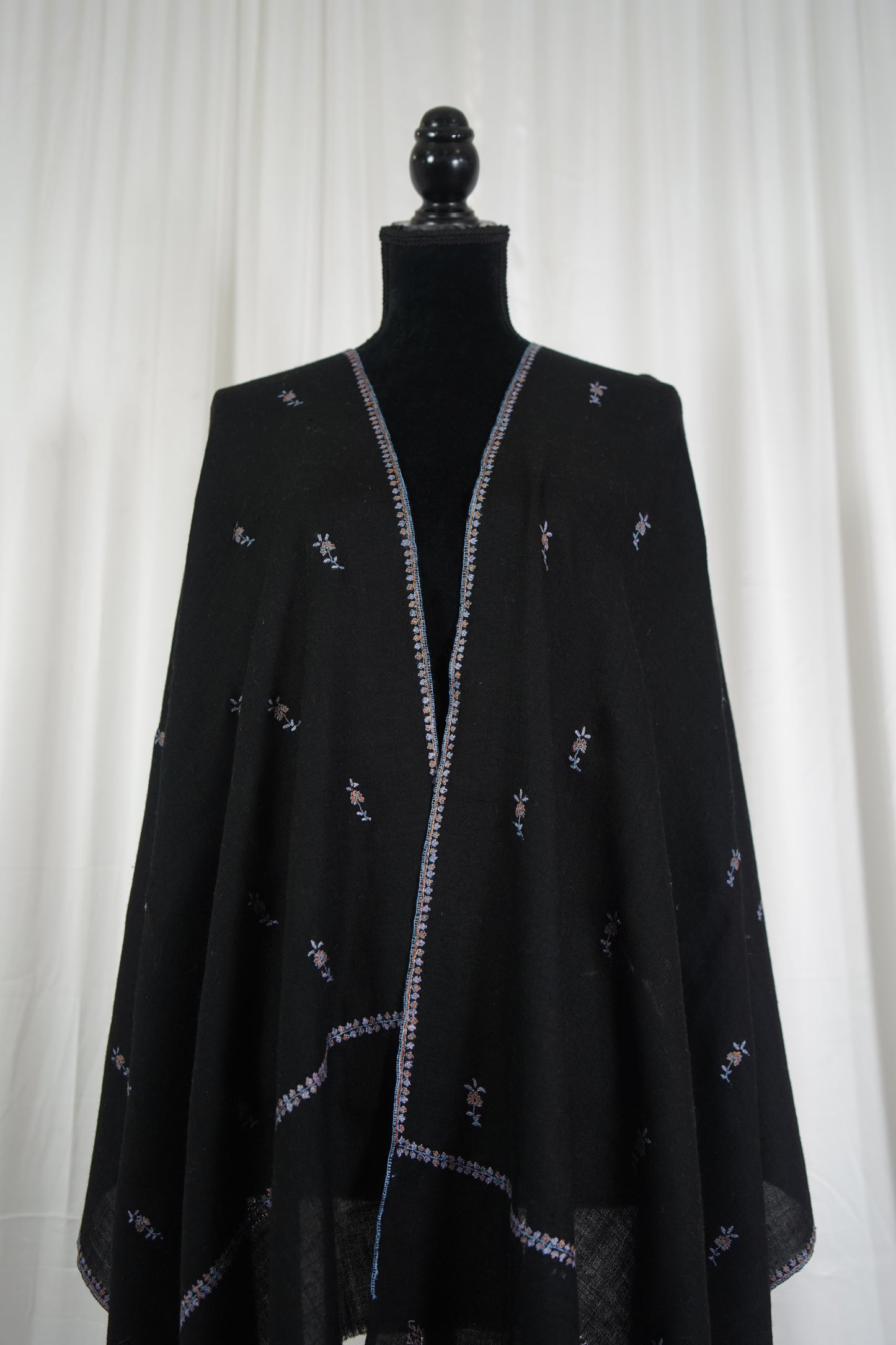 black butis embroidery pashmina stole 9539