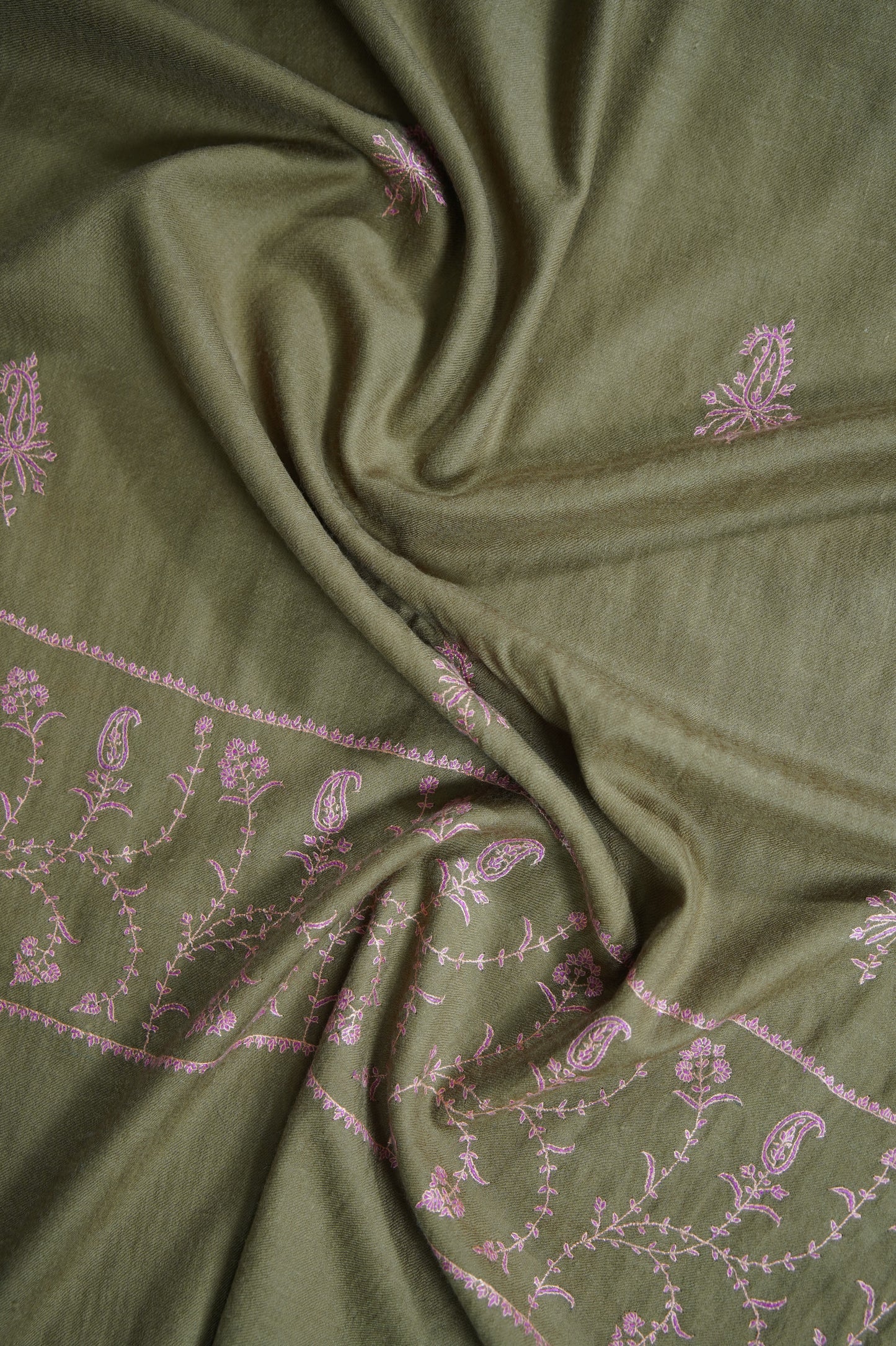 dark flaxen butis embroidery pashmina stole 9540