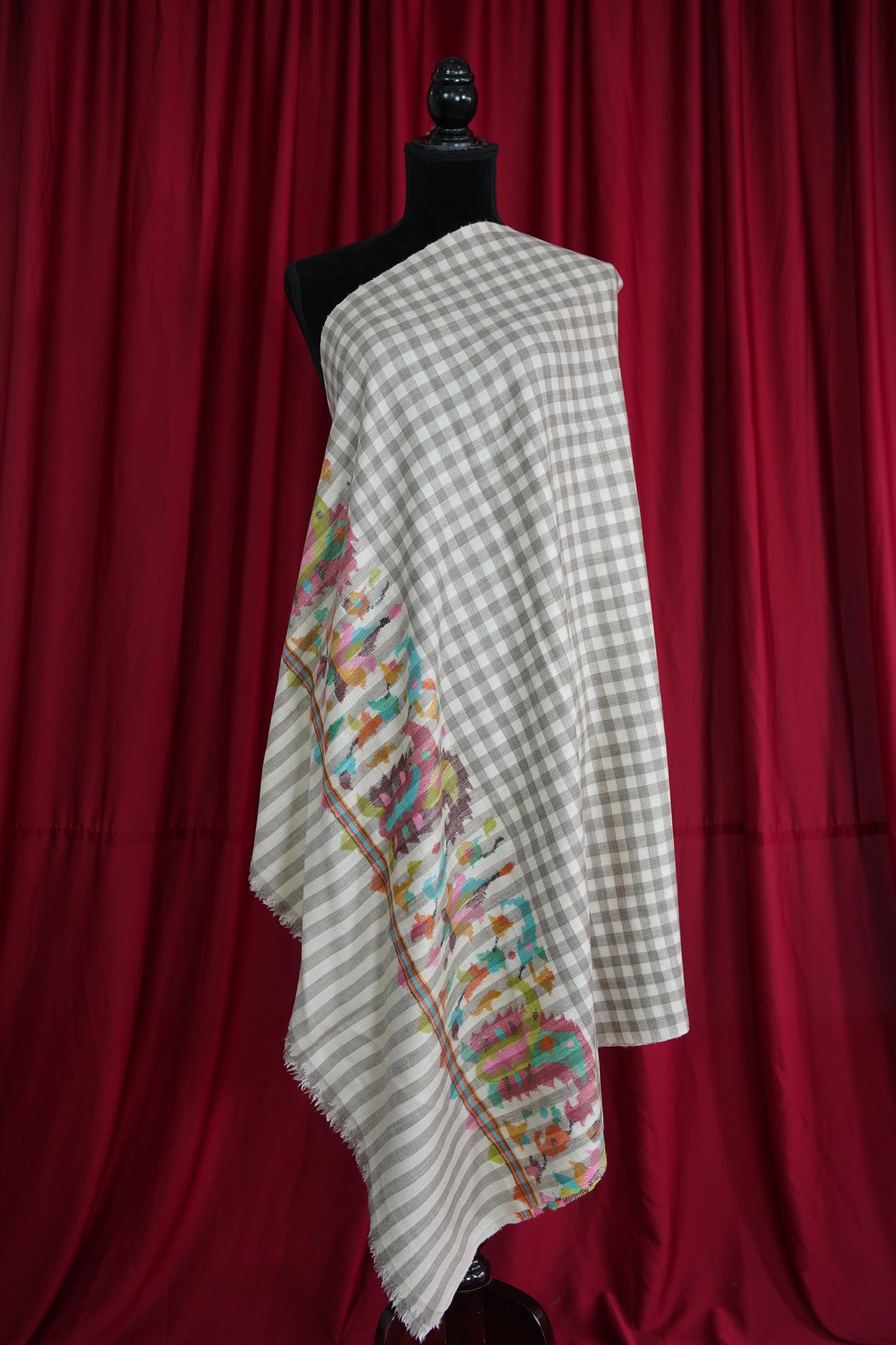 white and natural checked kani palla shawl 9563