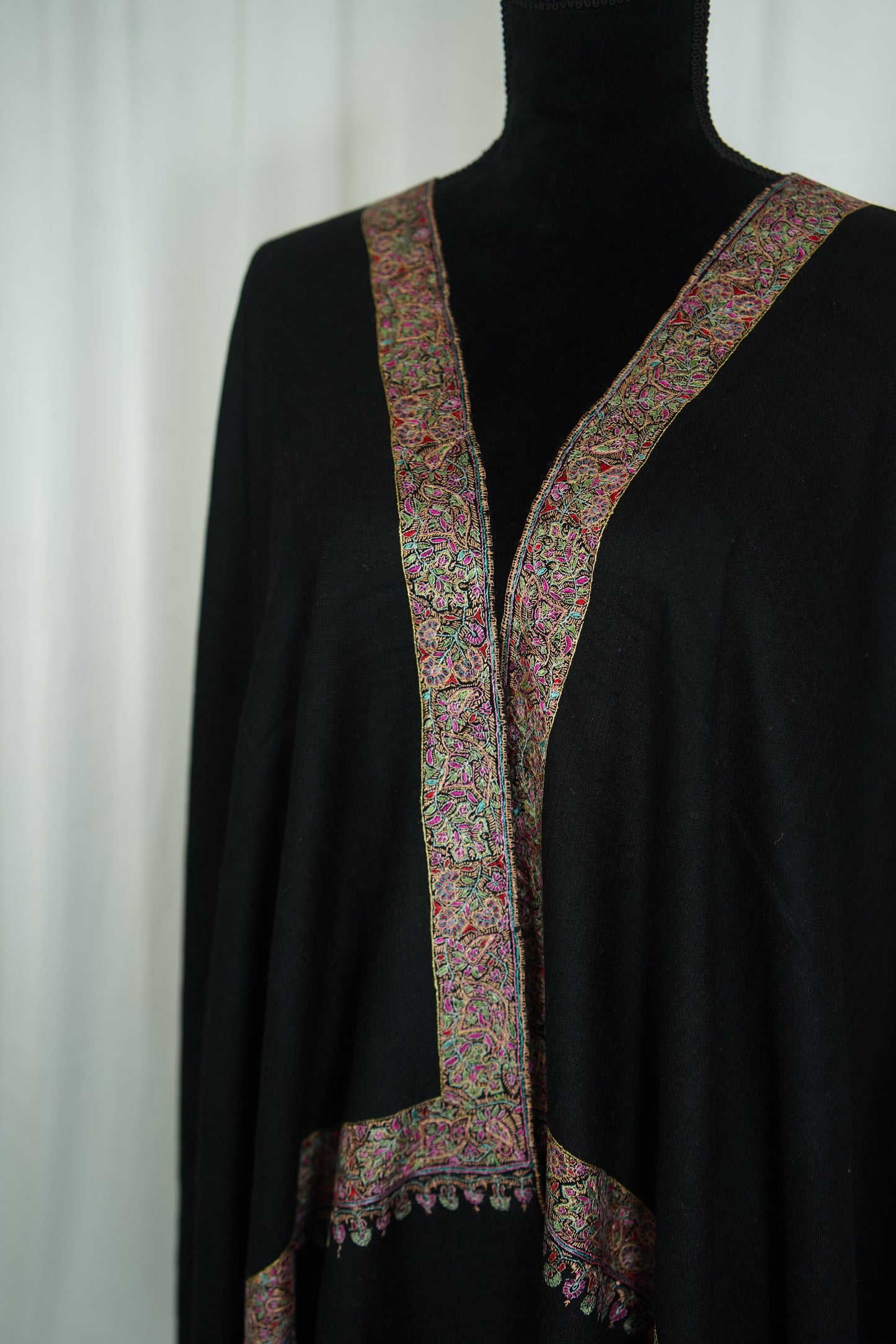 black GI hand spun embroidery pashmina shawl 9576