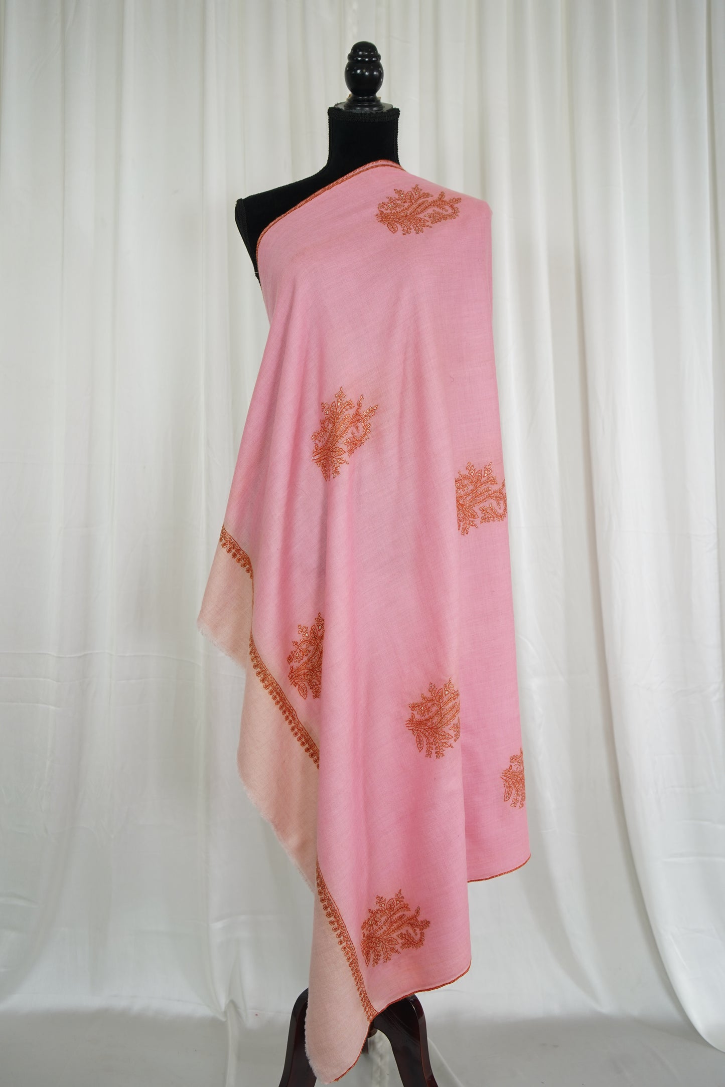 baker miller pink butis embroidery pashmina shawl 9579