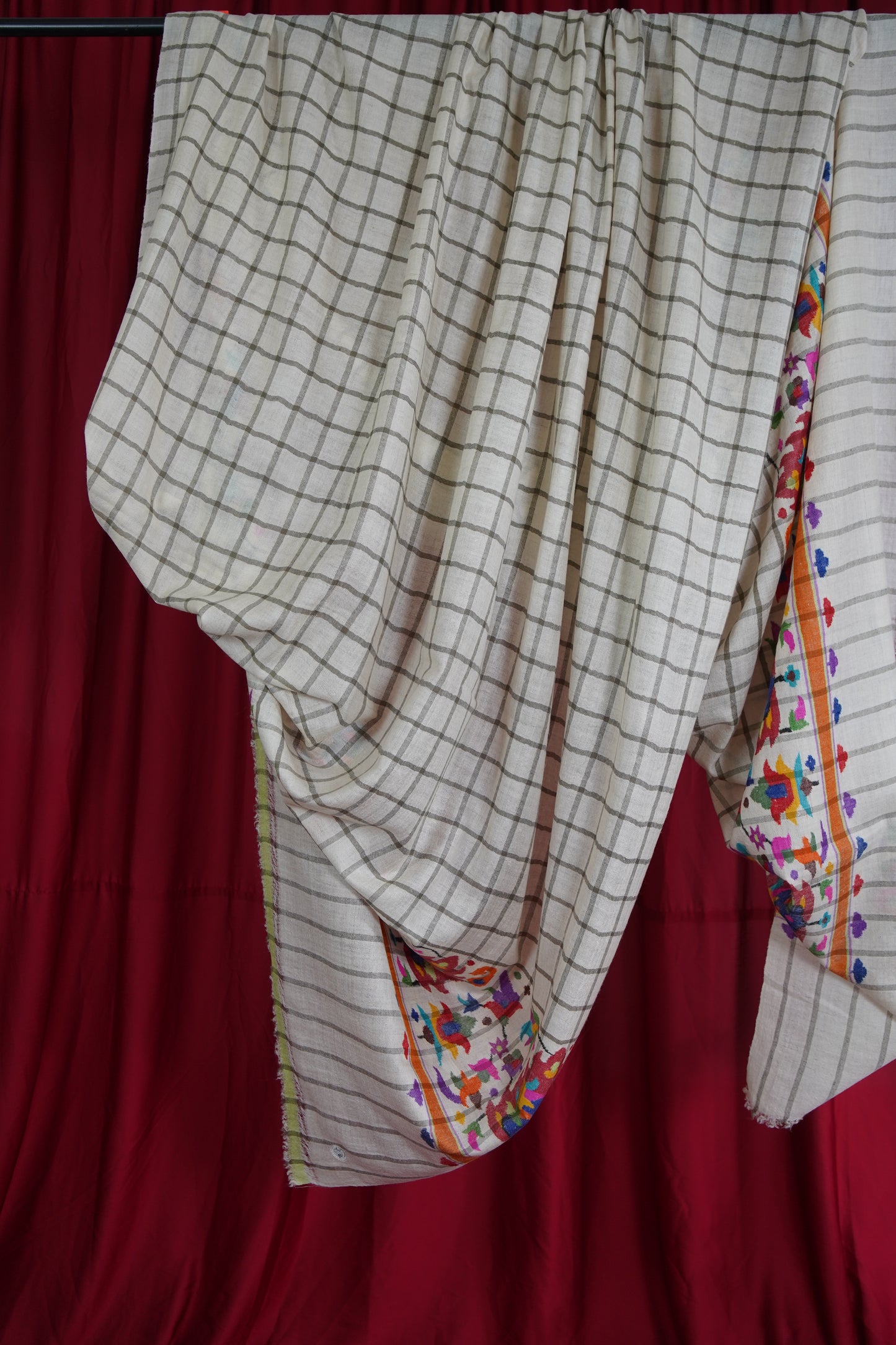 off-white checked XL GI handspun kani palla shawl 9593