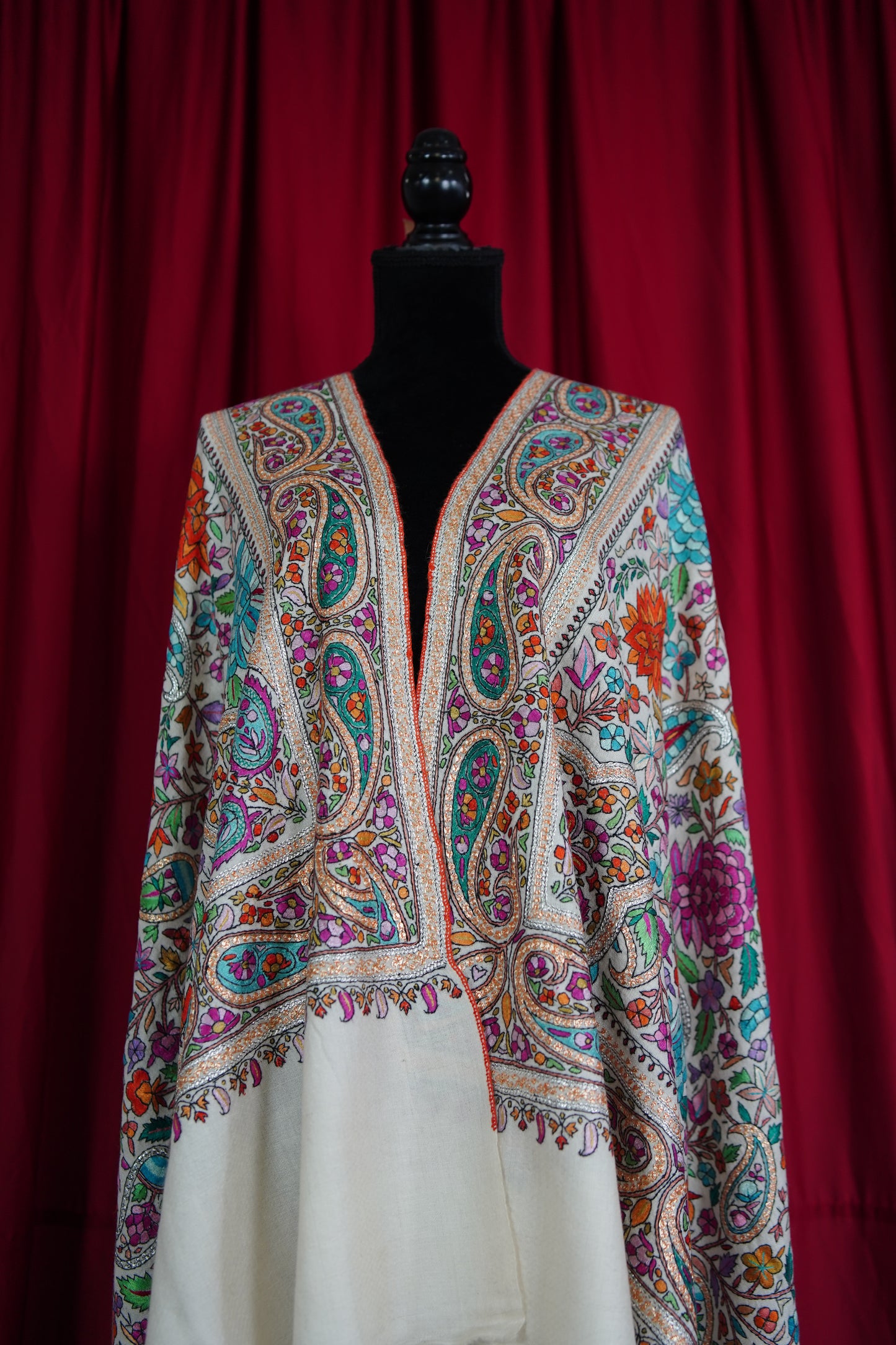 White GI jamma embroidery pashmina shawl 9598