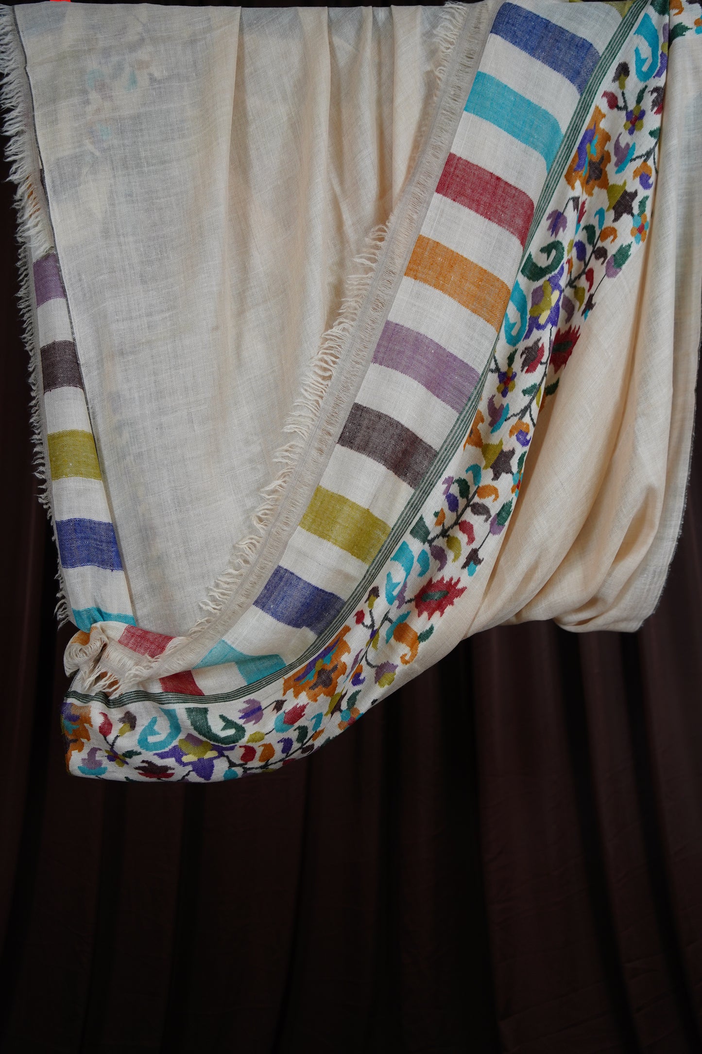 Creamy white XL GI kani palla shawl 9612
