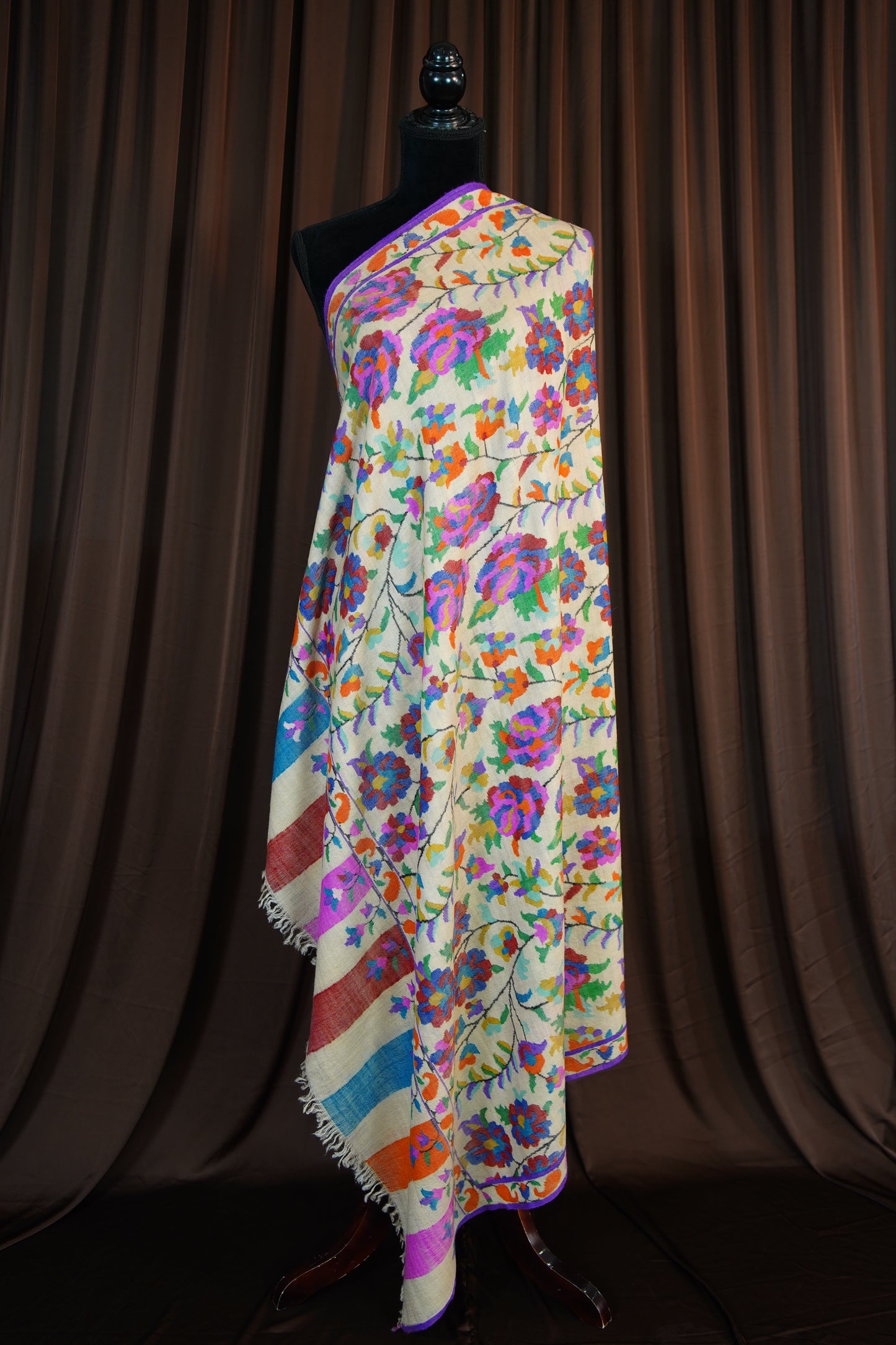 Creamy white multicoloured GI kani jamma pashmina shawl