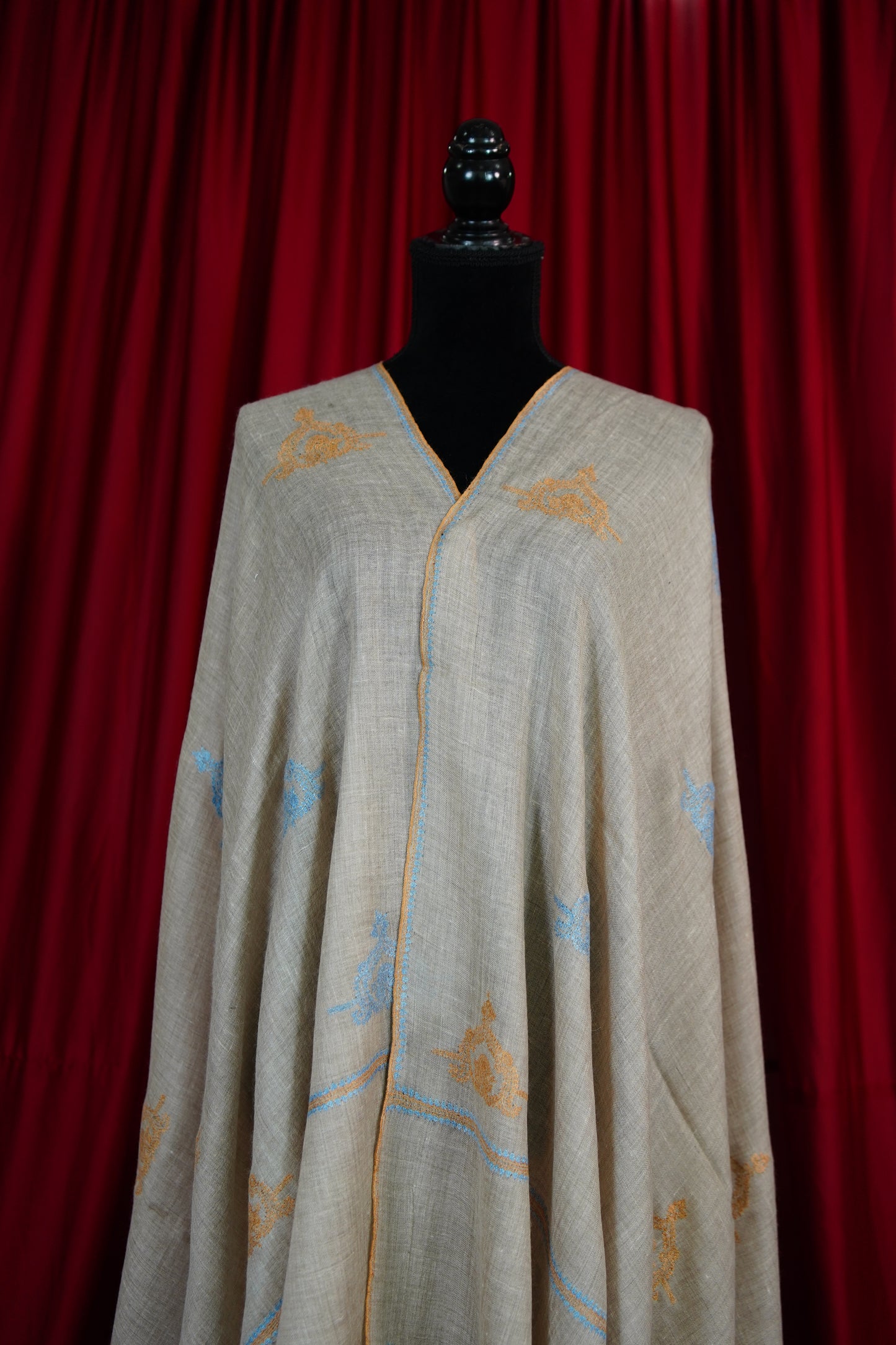 light natural GI butis embroidery pashmina shawl 9632