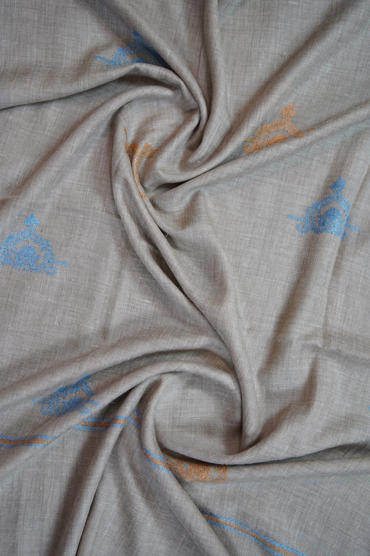 light natural GI butis embroidery pashmina shawl 9632
