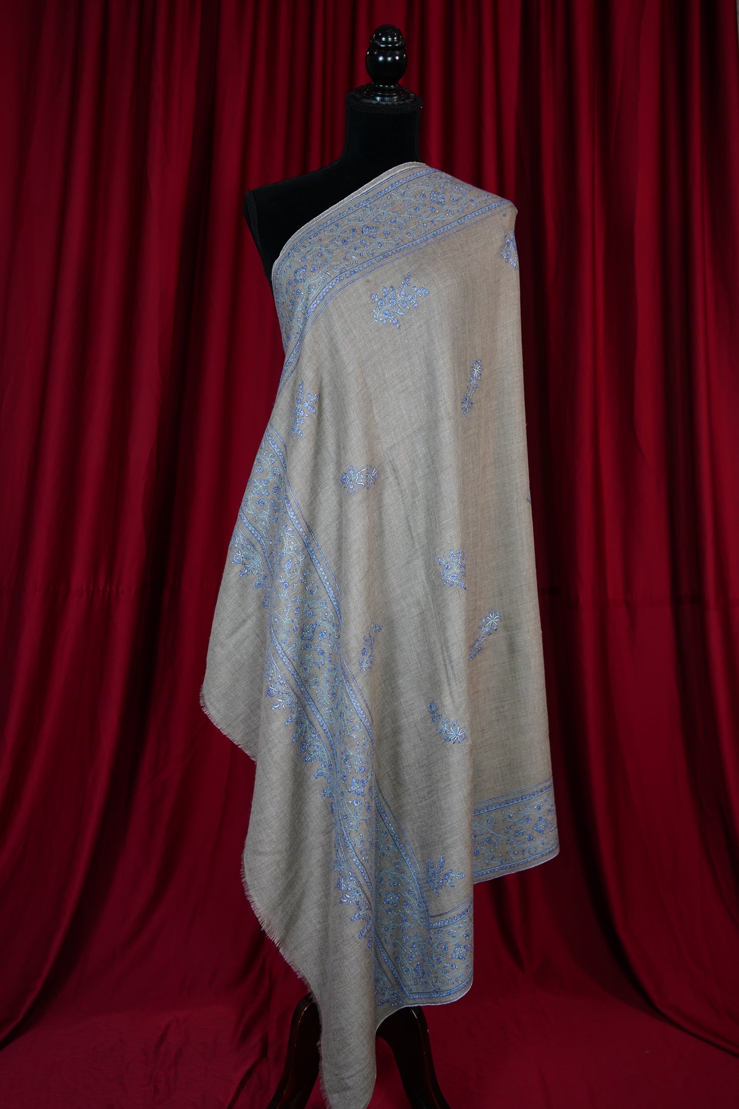 light natural GI butis embroidery pashmina shawl 9642