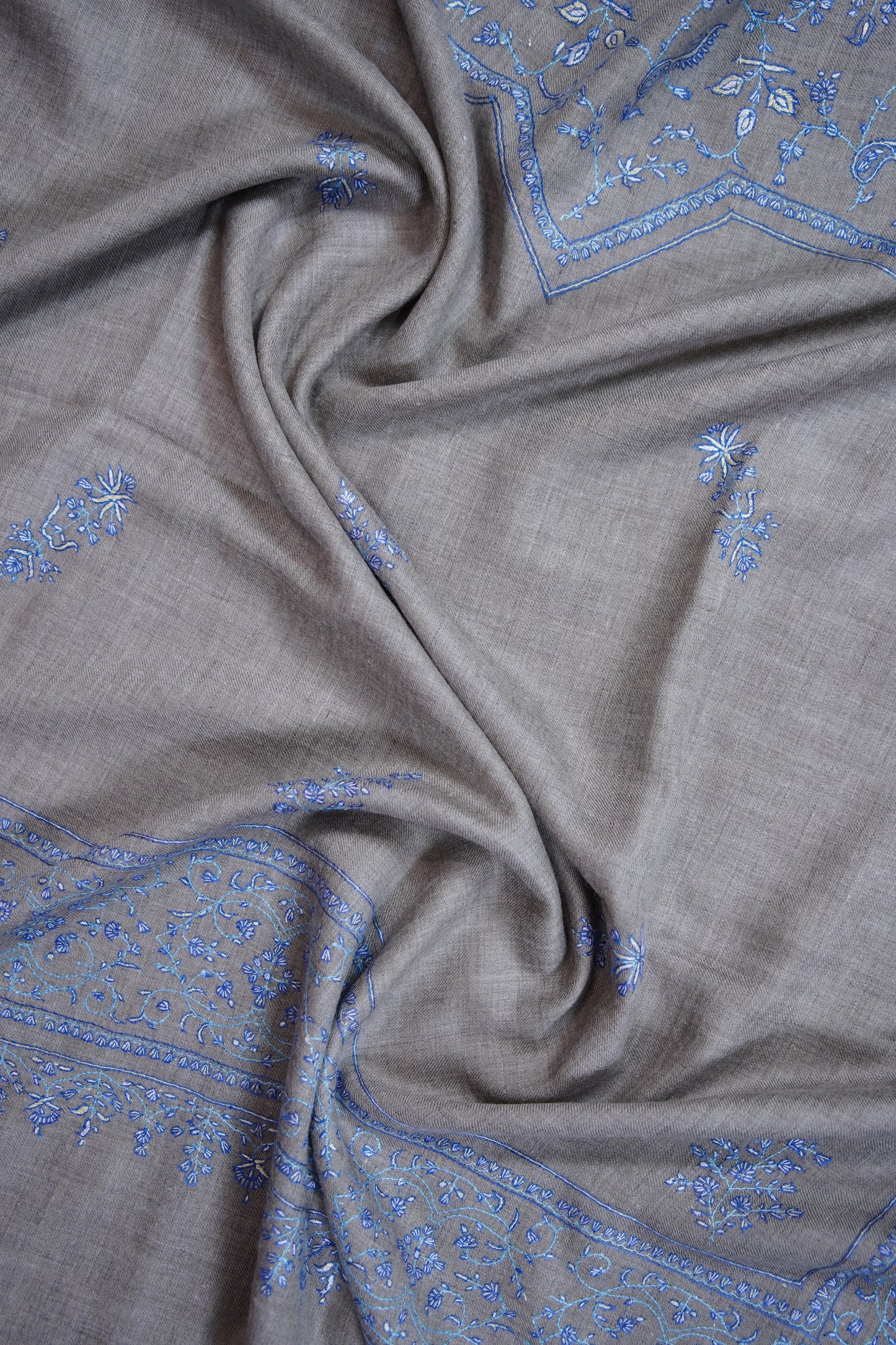 light natural GI butis embroidery pashmina shawl 9642