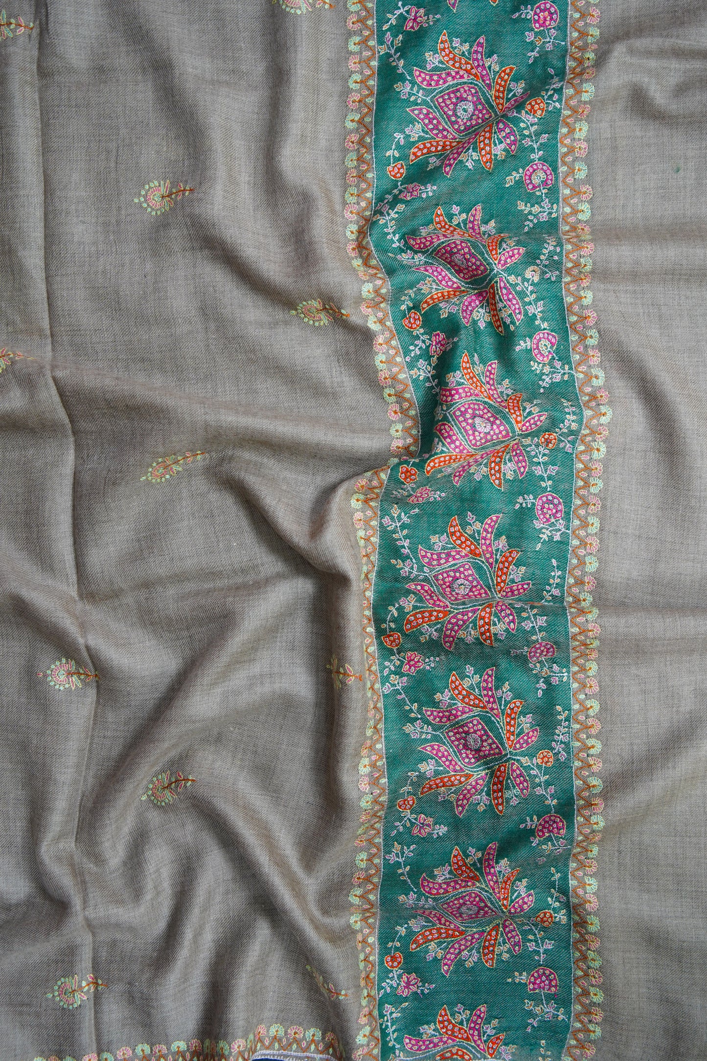 natural butis GI embroidery pashmina shawl 9653
