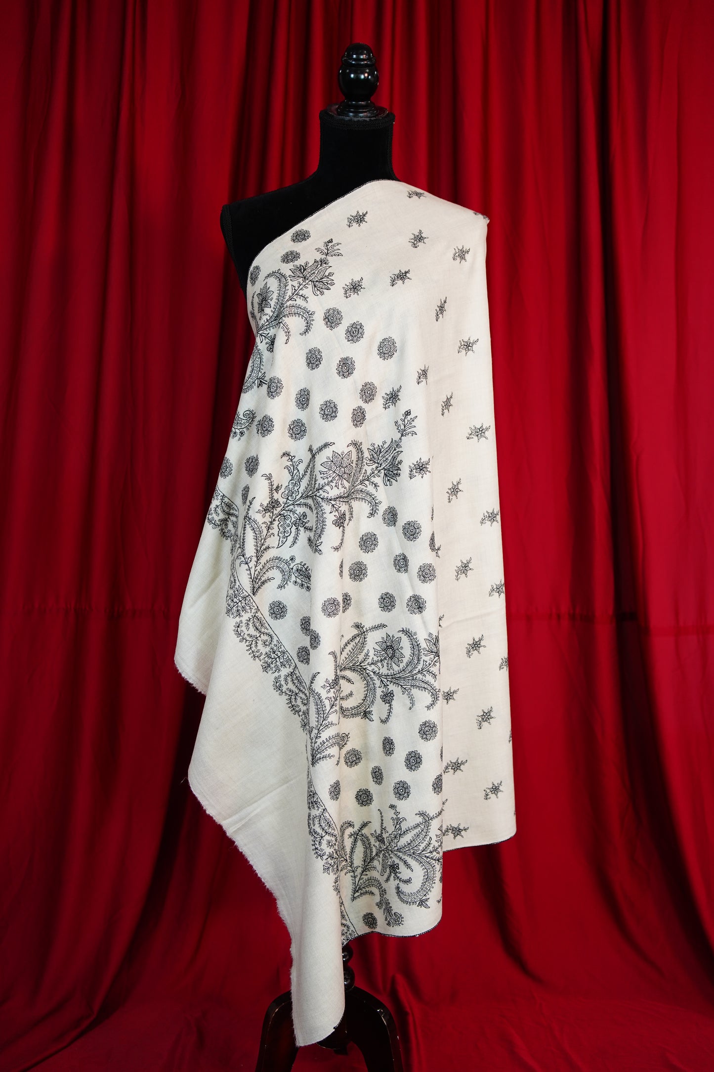 pure white GI butis embroidery pashmina shawl 9662