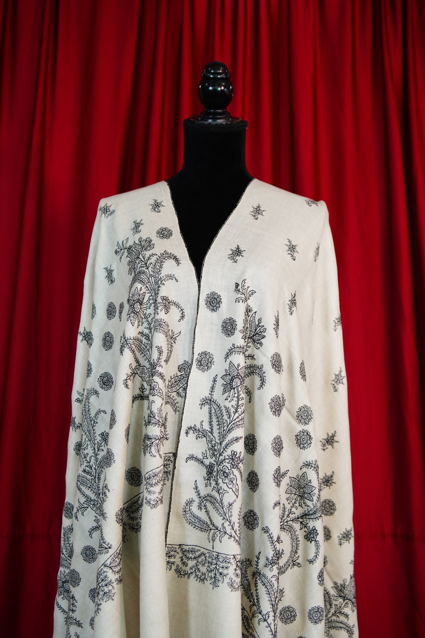 pure white GI butis embroidery pashmina shawl 9662