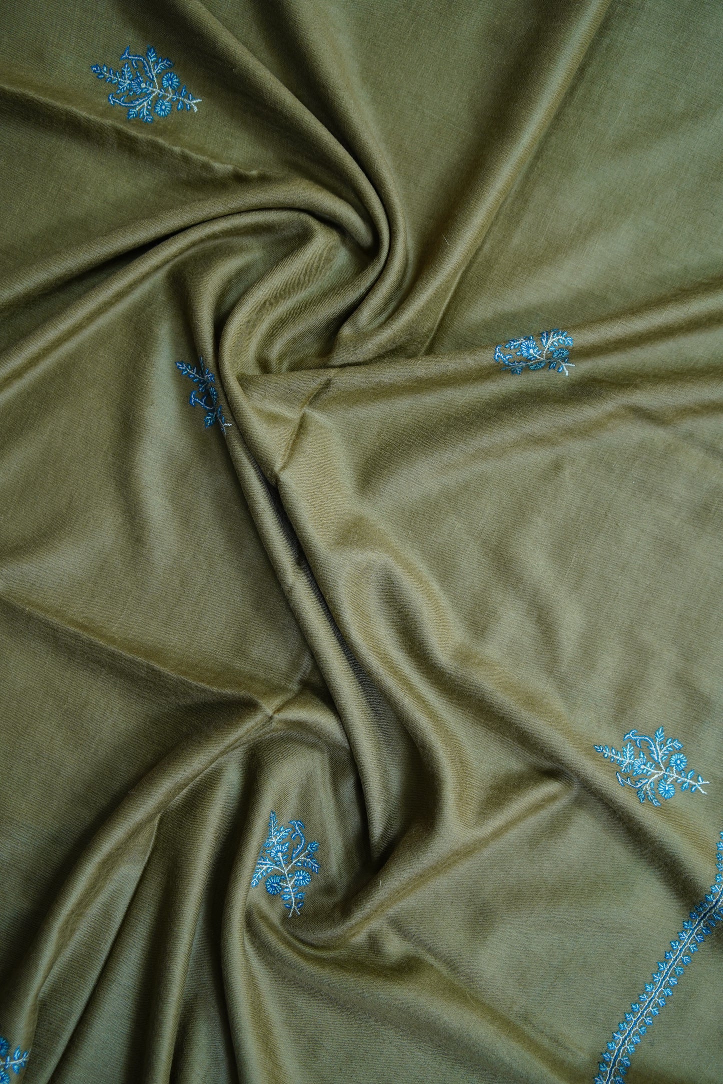 flaxen butis GI embroidery pashmina shawl 9672