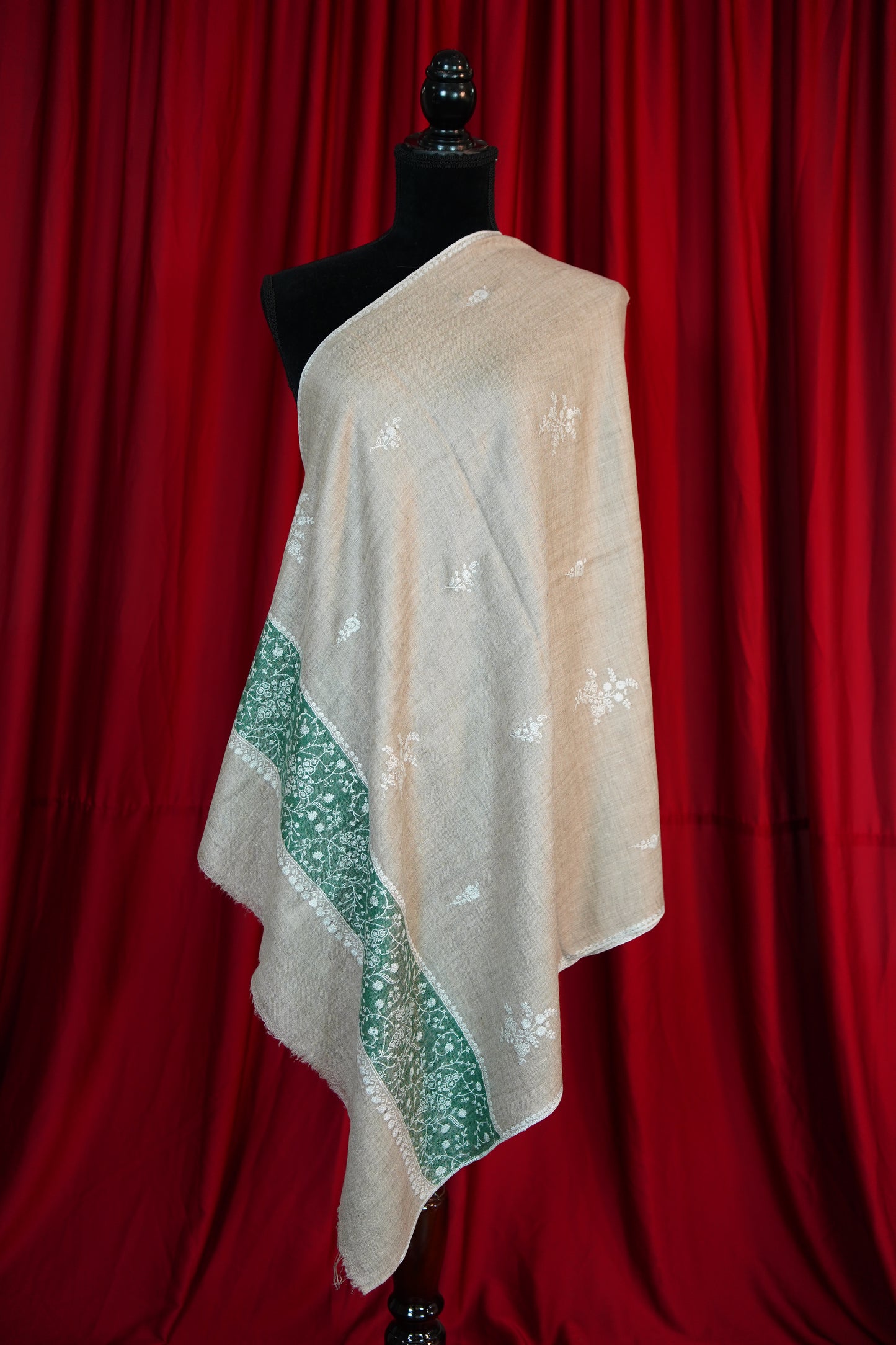 light natural GI butis embroidery pashmina stole 9694