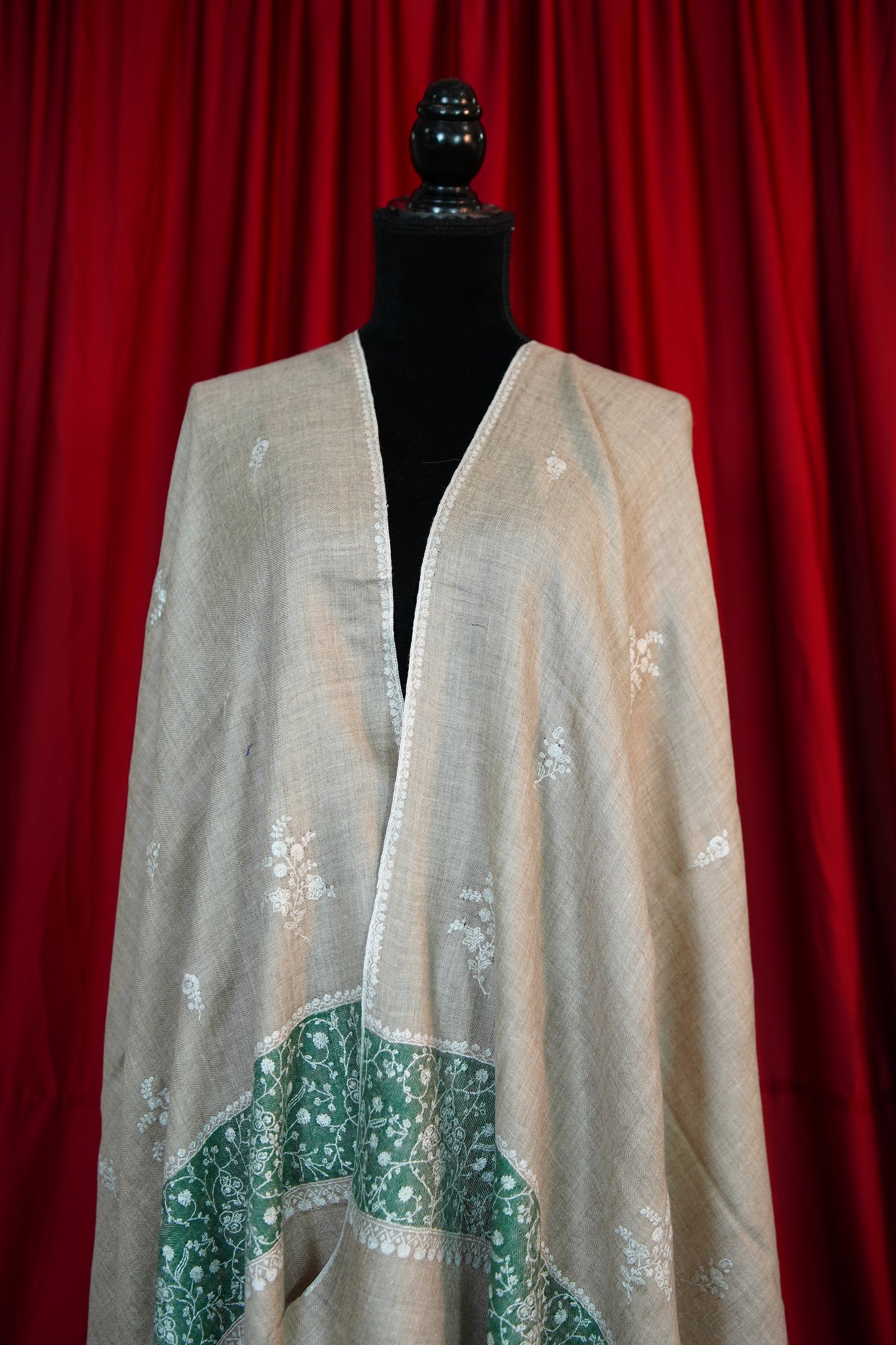 light natural GI butis embroidery pashmina stole 9694