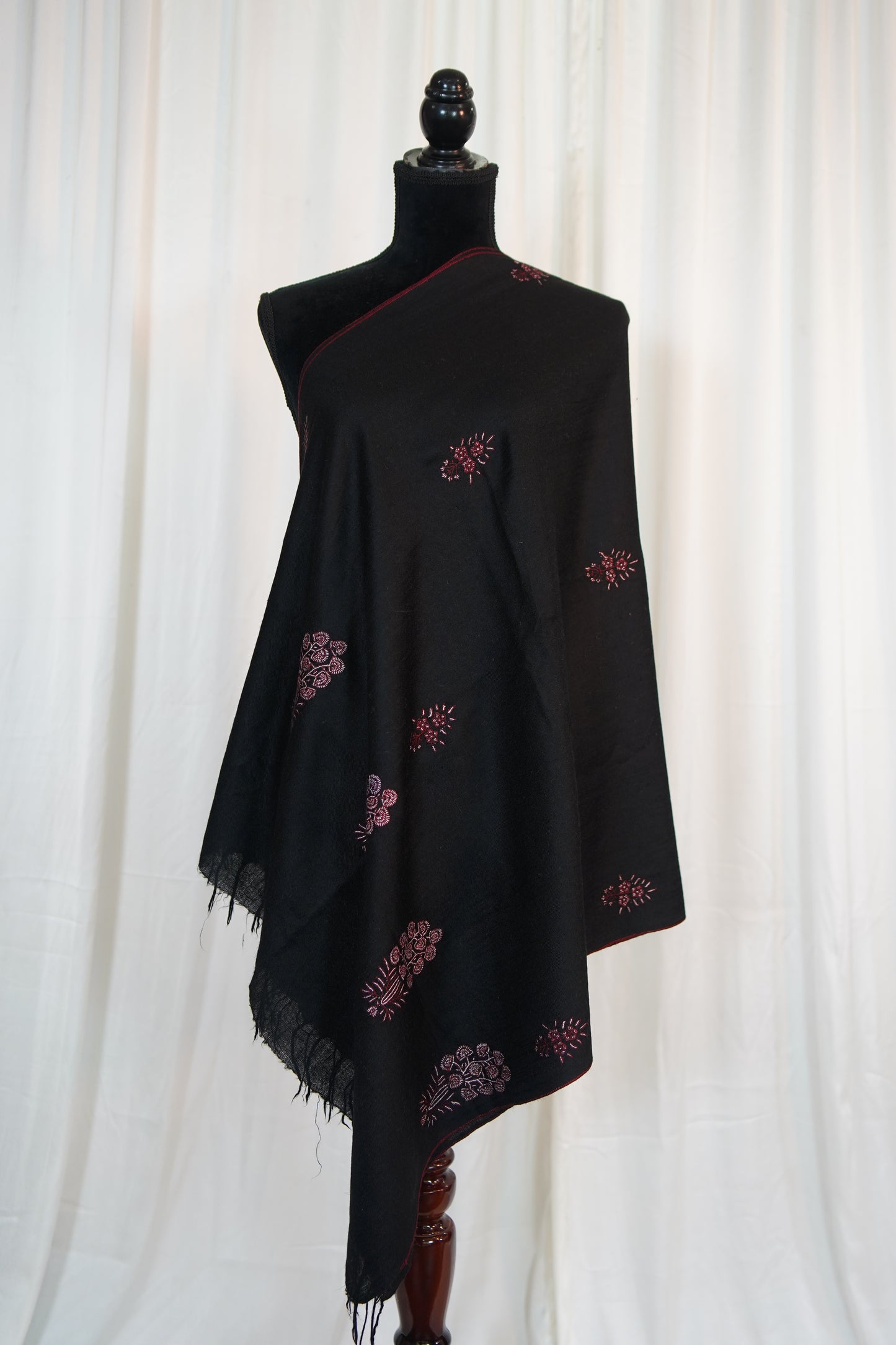 jet black butis GI embroidery pashmina stole 9701