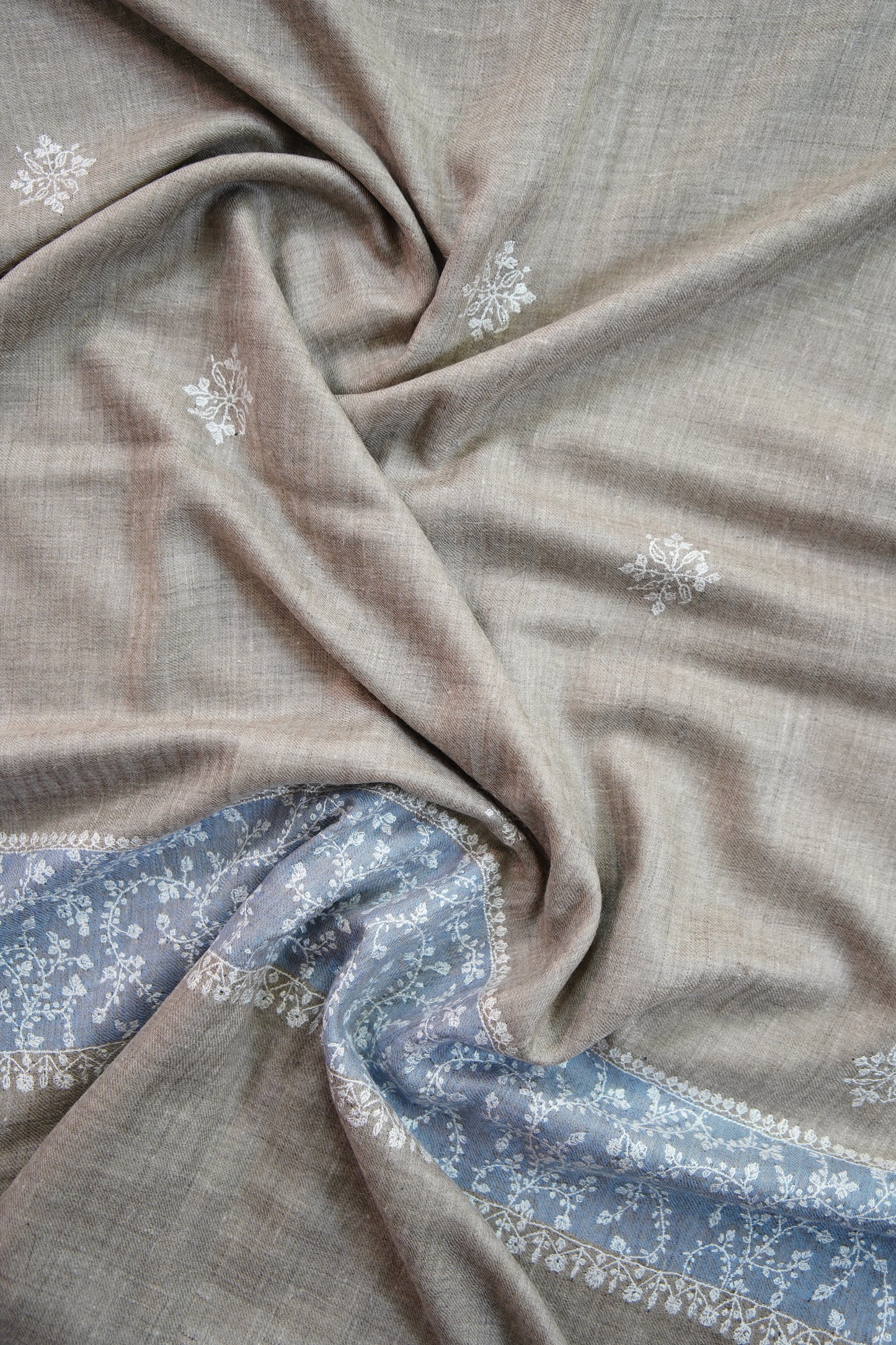 light natural GI butis embroidery pashmina stole 9757