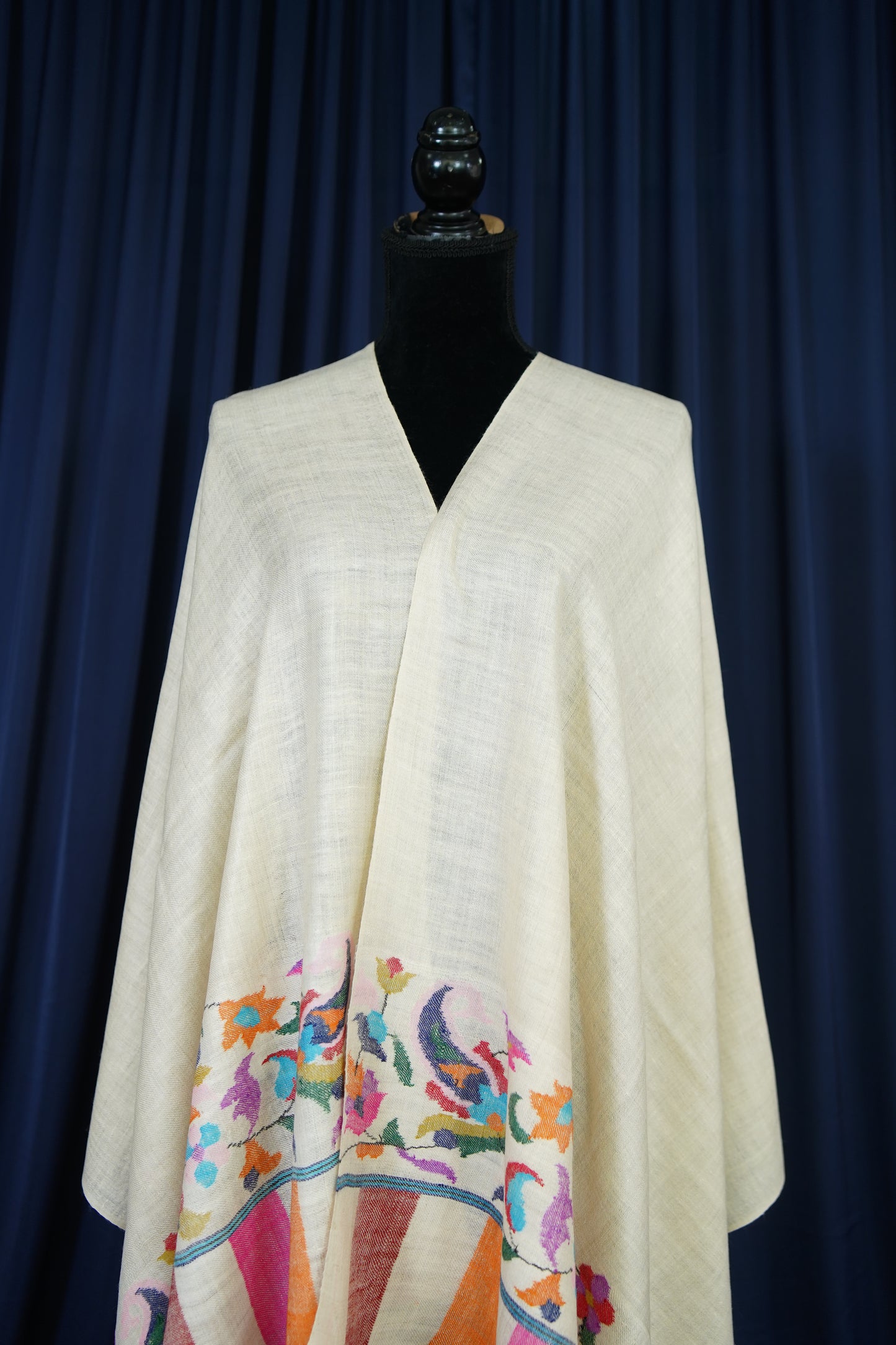 white kani palla stole 9759