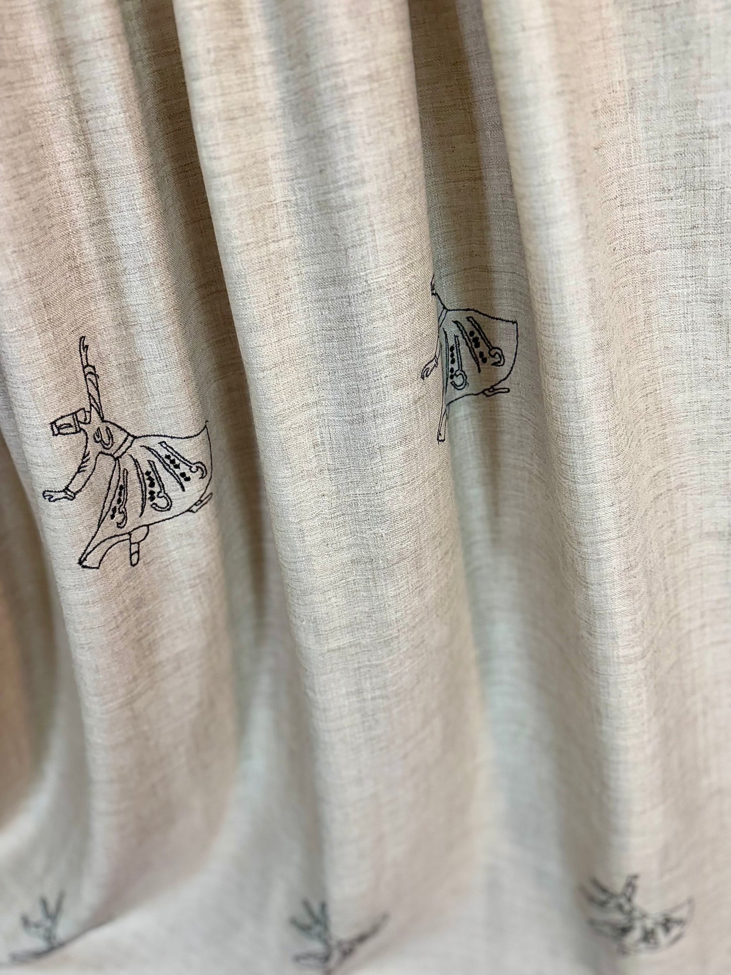 off white GI butis XL embroidery pashmina shawl 9784