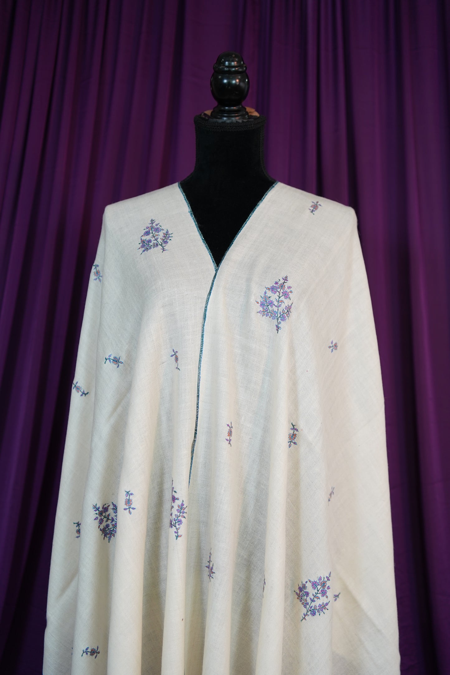 white GI butis embroidery pashmina stole 9813
