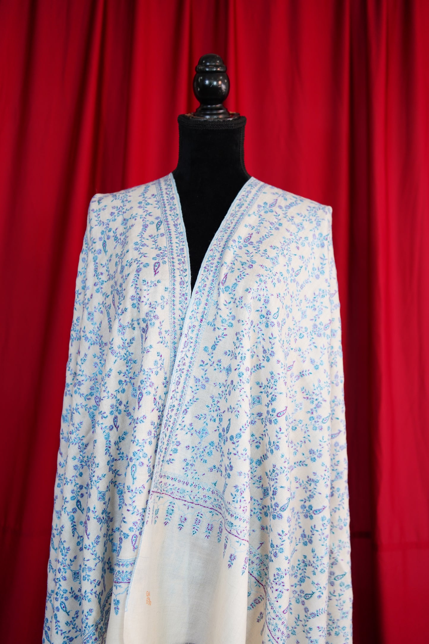 pure white GI jaali embroidery pashmina shawl 9821