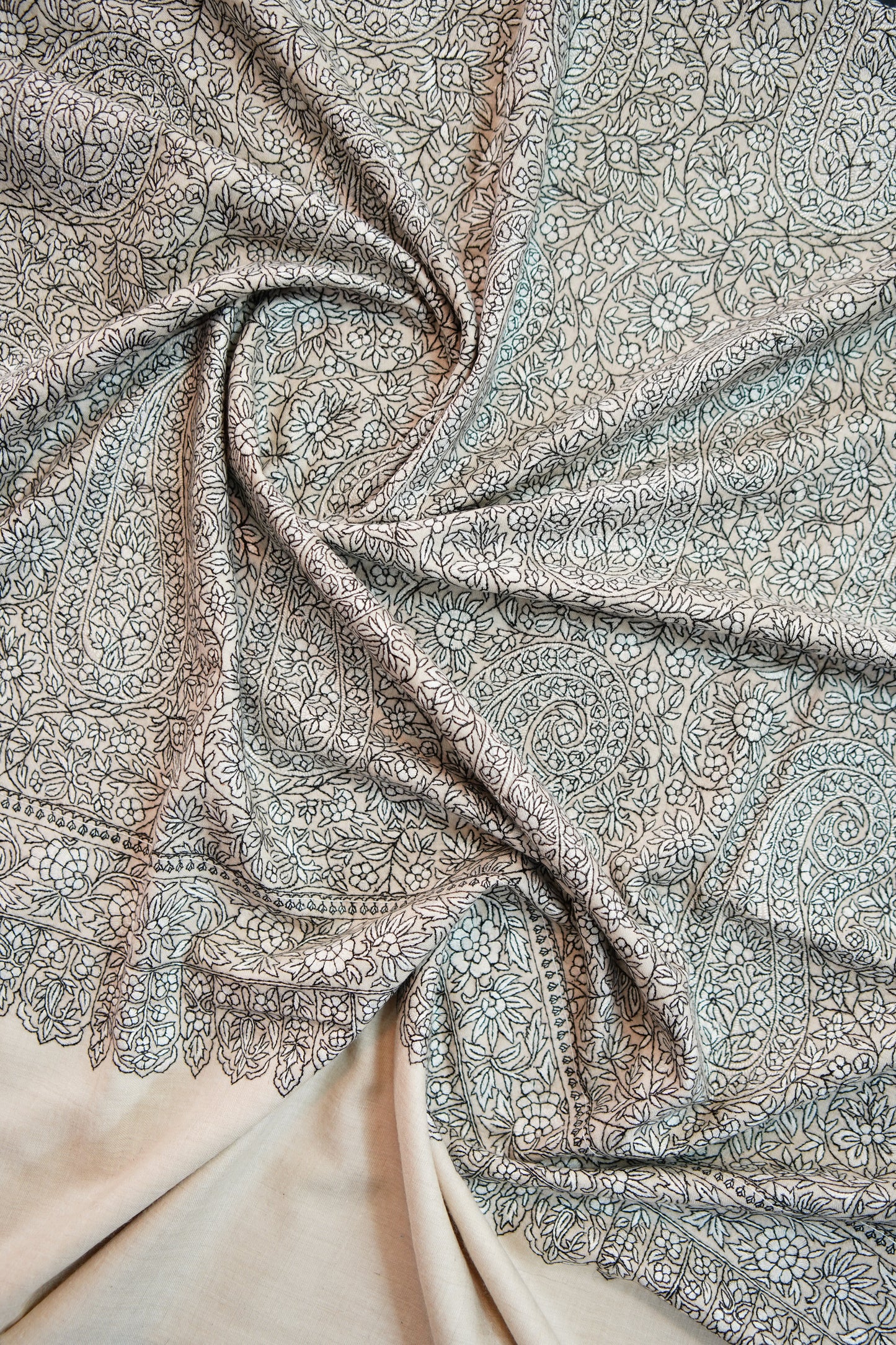 creamy white jamma embroidery pashmina shawl 9826