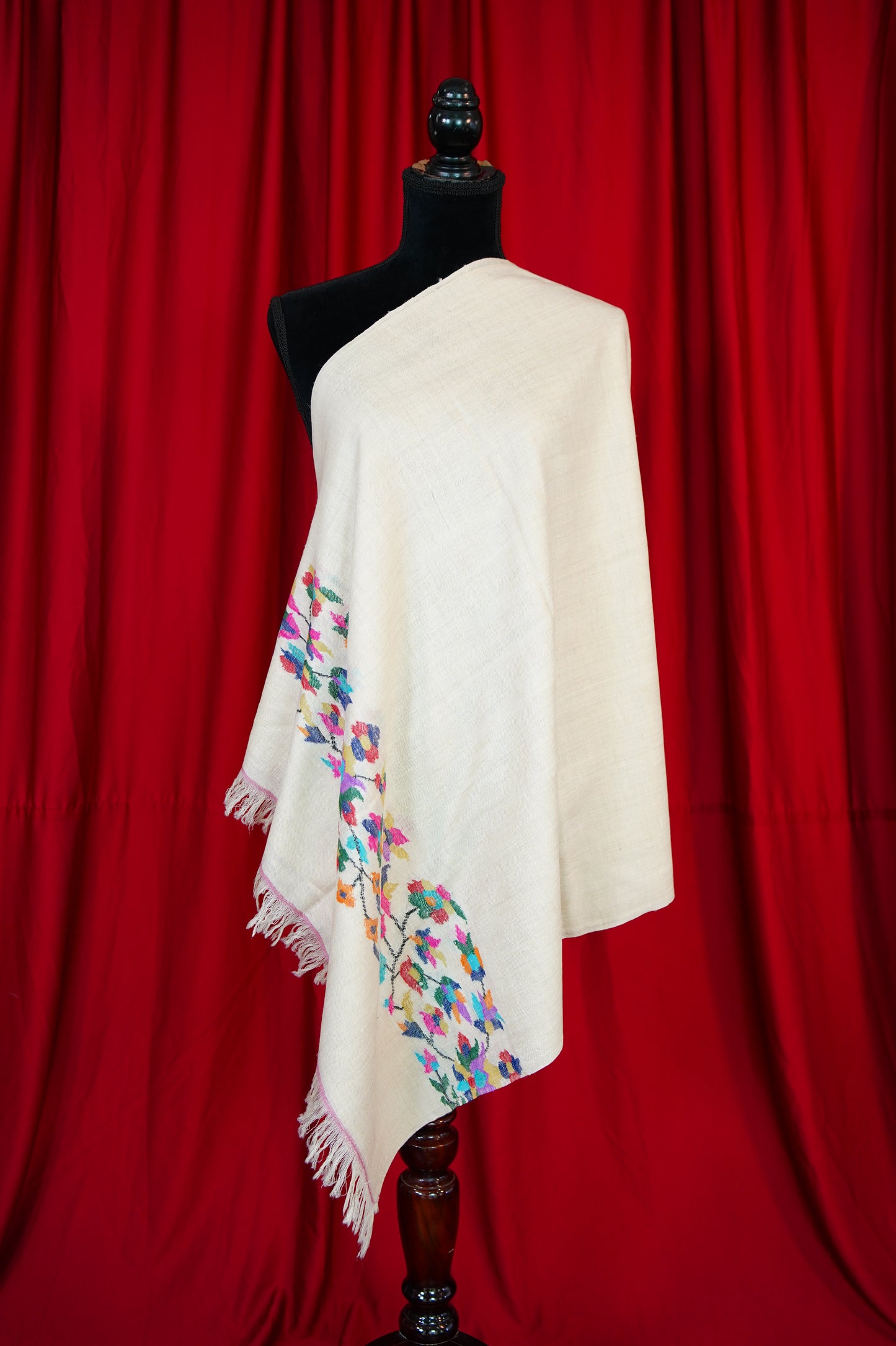 white GI kani paldaar pashmina stole 9835